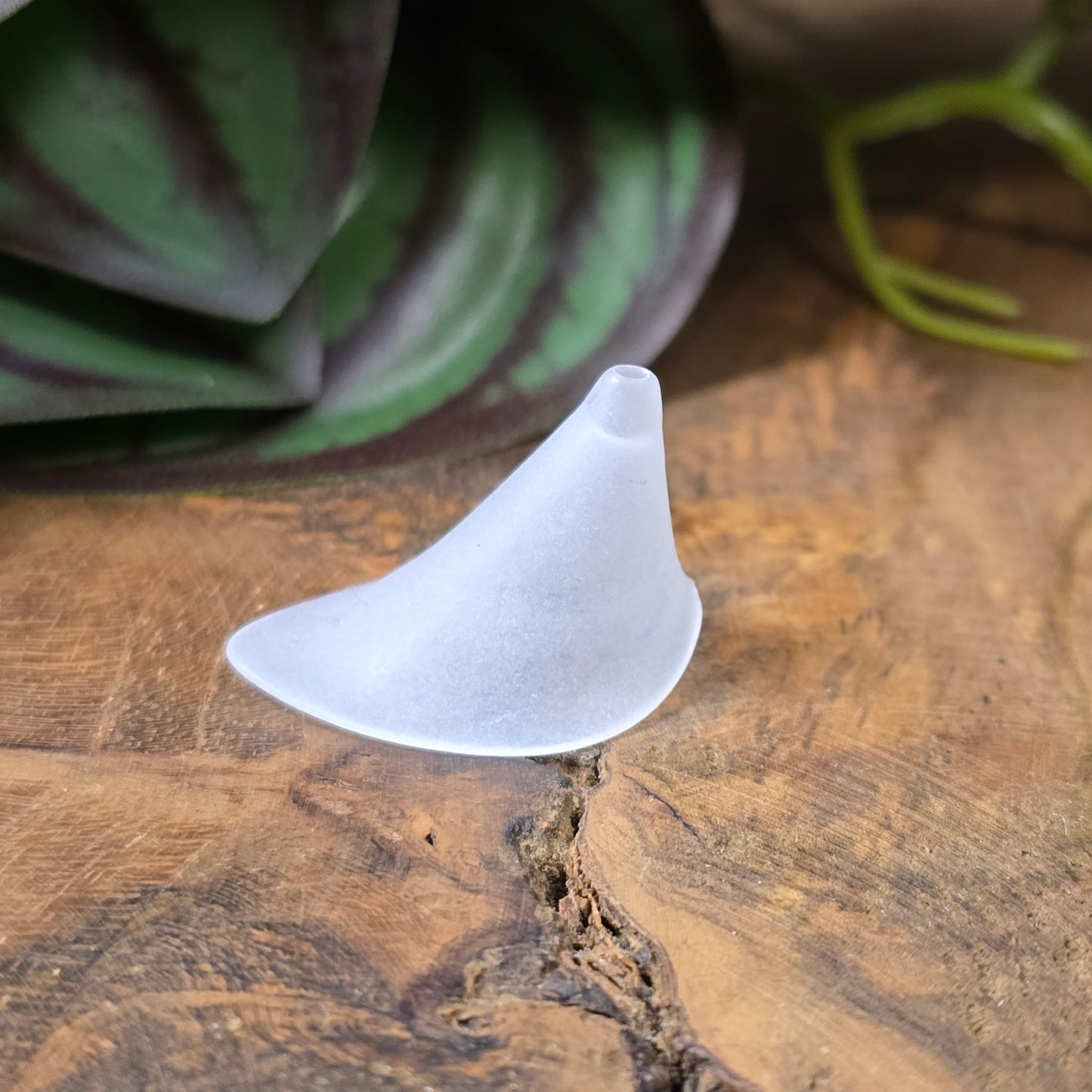 10 Calla-Blumenperlen in weiß gefrostetem Acryl – ideal für DIY-Schmuck, Deko & Hochzeitsdesigns. Federleicht, vielseitig und romantisch-elegant.