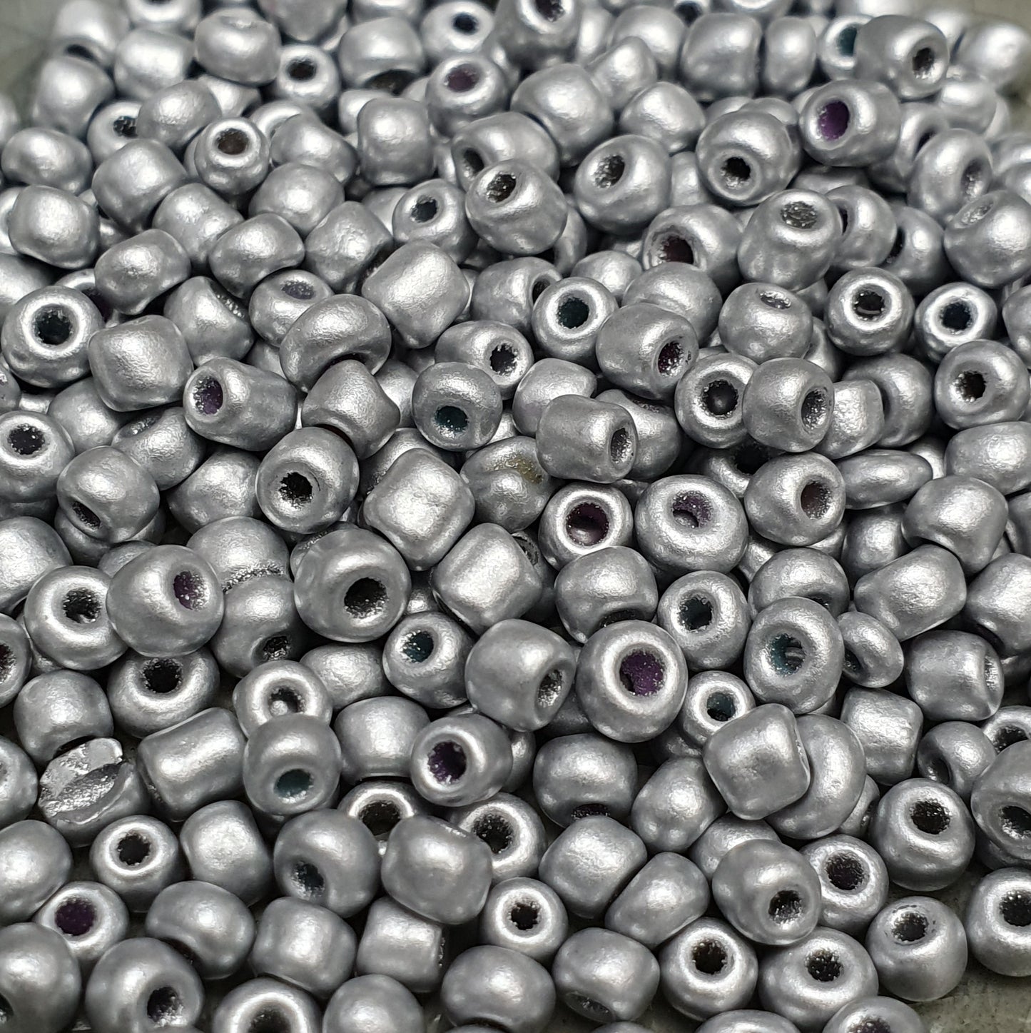 20g Rocailles, Metallic Satinice, 3mm ø, ideal zum Basteln