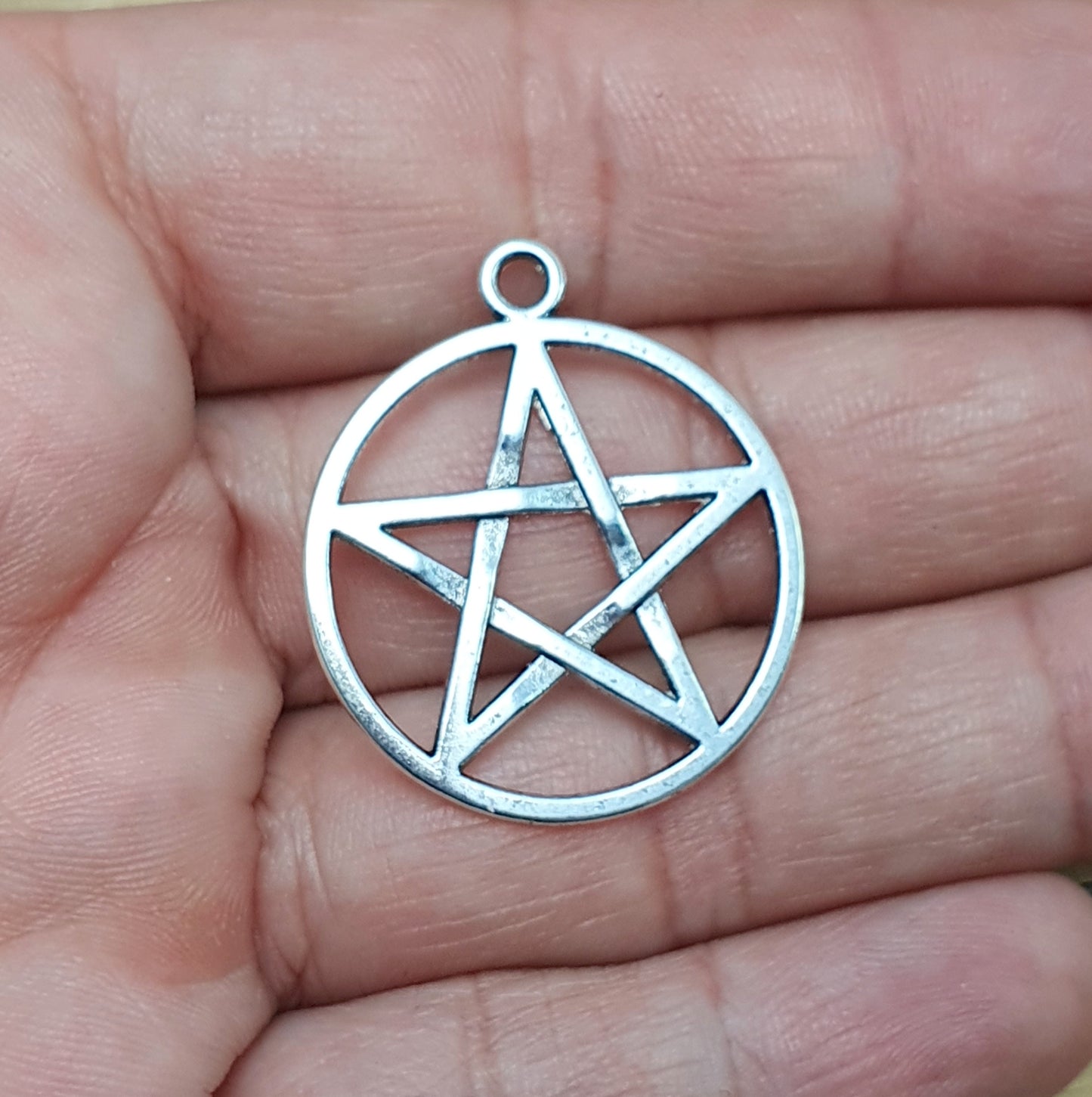 Anhänger Pentagramm, 30mm lang, Upright und geringt, antik silberfarbig