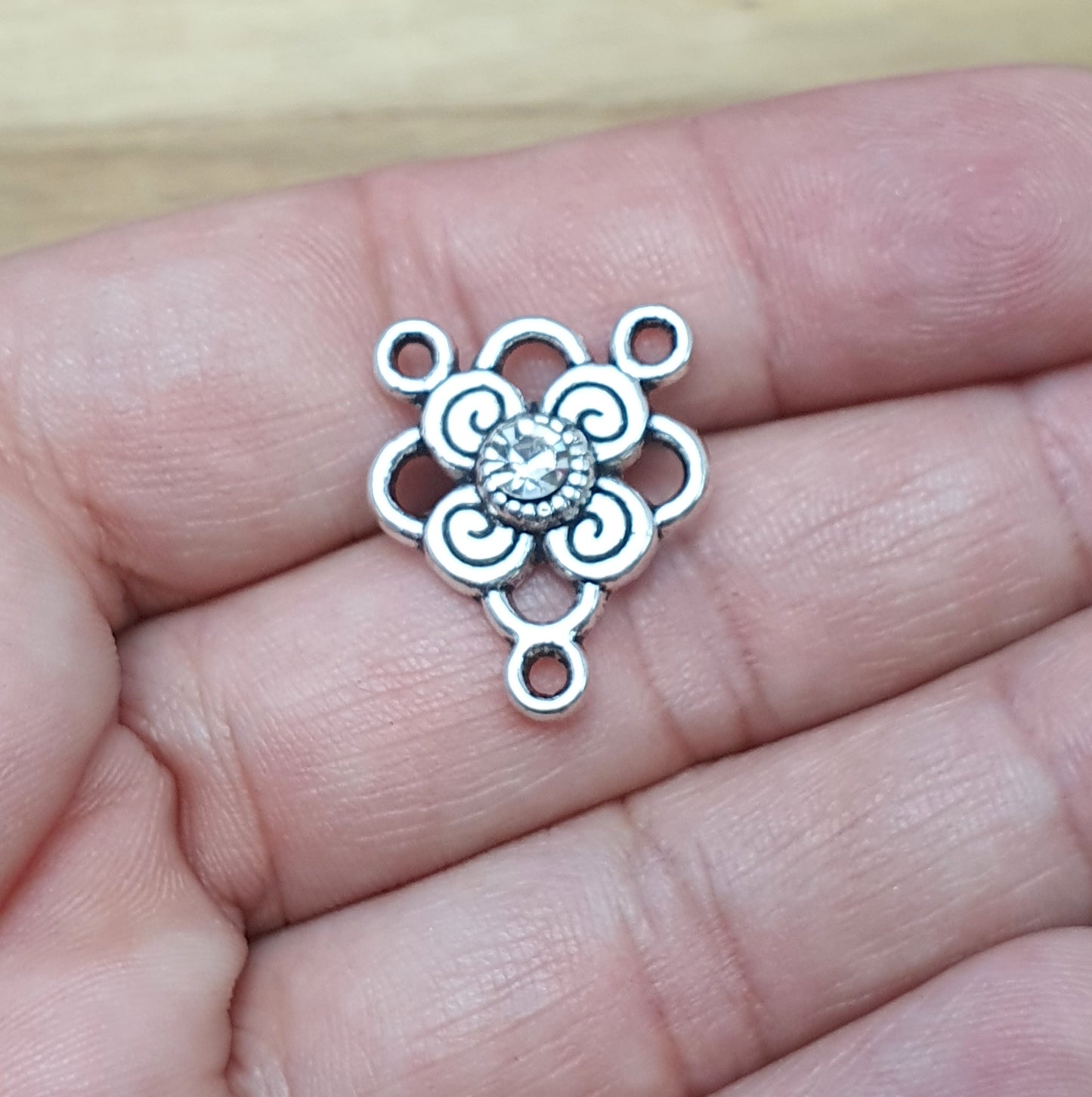 1 Schmuckverbinder mit Strassstein, antik silberfarbig, 20 x 17mm