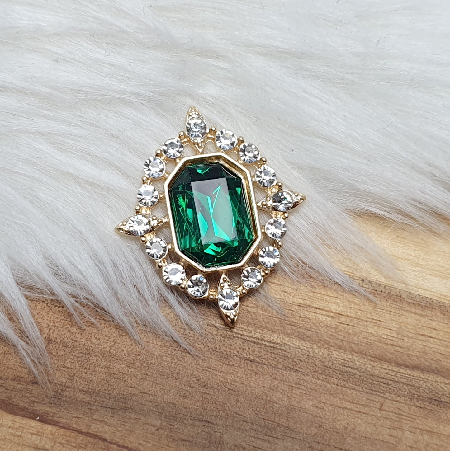 Zierteil mit Schmucksteinen & Strass, ideal für Broschen, Haarschmuck oder Schatullen, KC Gold, emerald