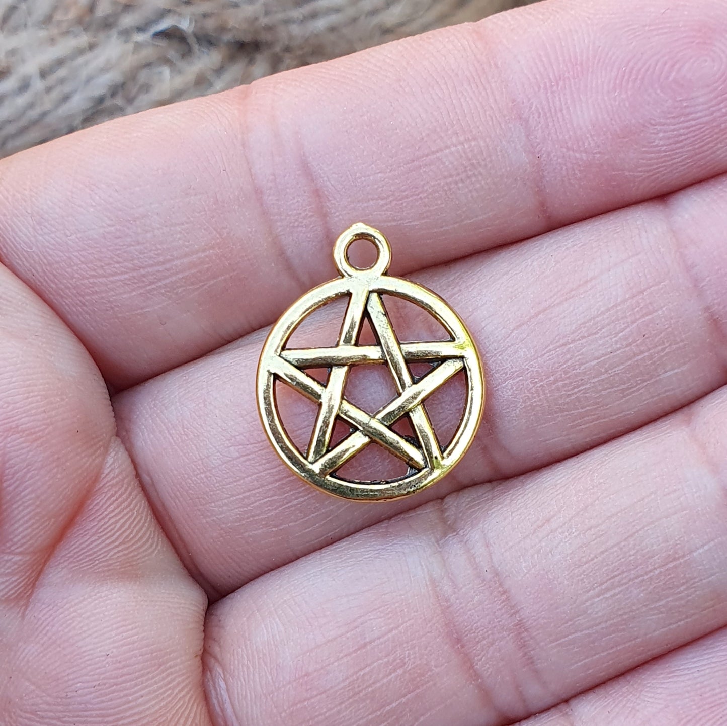 3 Anhänger Pentagramm in antik goldfarbig, 20mm, Wicca, Pagan