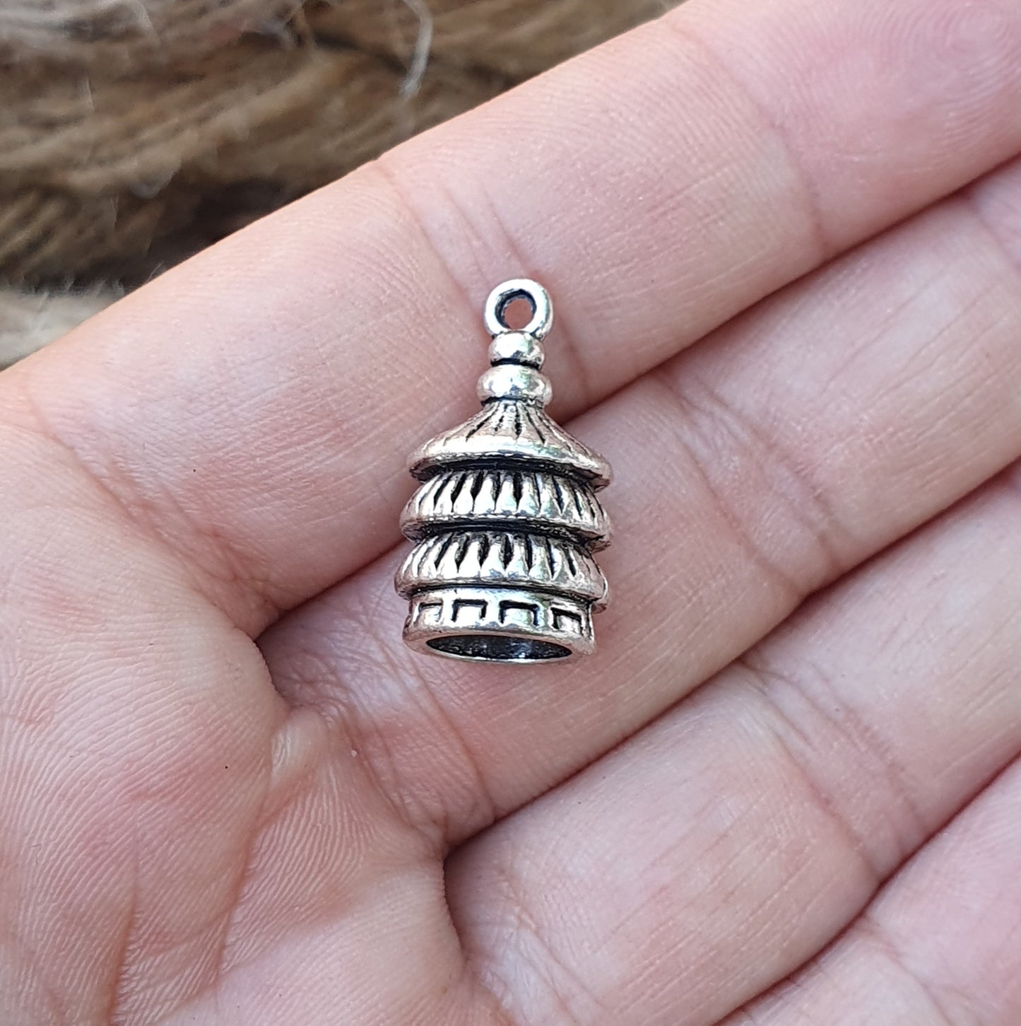 1 Kappe für Quasten, mit Öse, antik silberfarbig, Innendurchmesser ca. 8mm