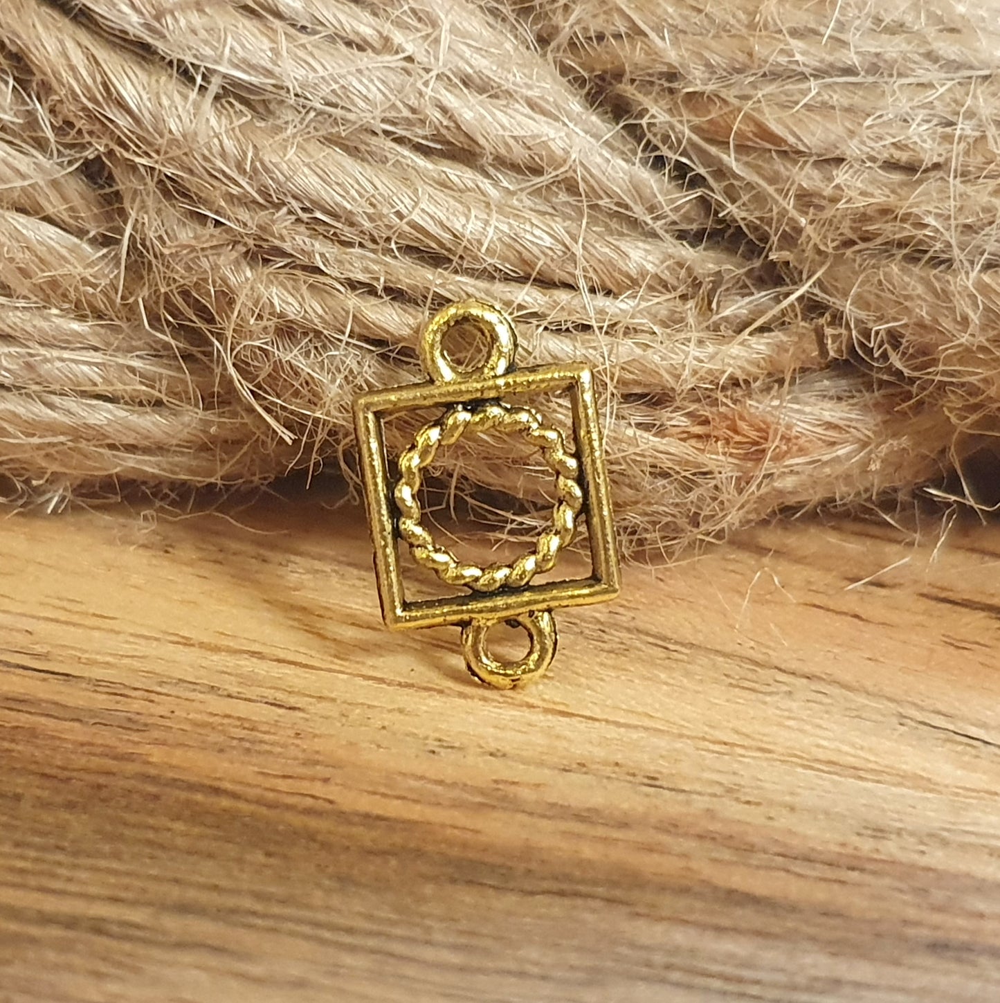 4 einfache Schmuckverbinder, 15mm, 2 Ösen, antik Goldfarbig, Ohrringe, Ohrschmuck, Ketten, Armbänder