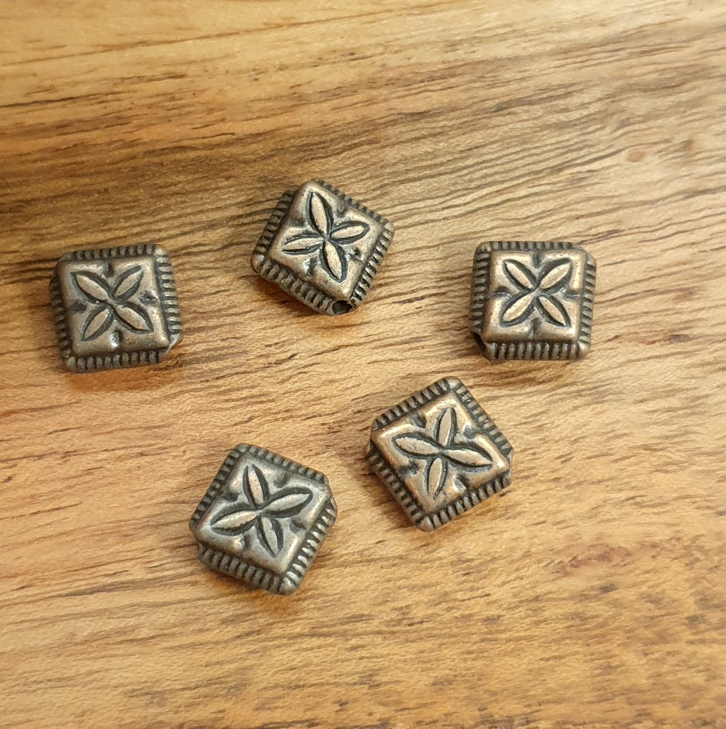 5 Metallperlen Raute, Zwischenperlen, 11mm, antik kupferfarbig