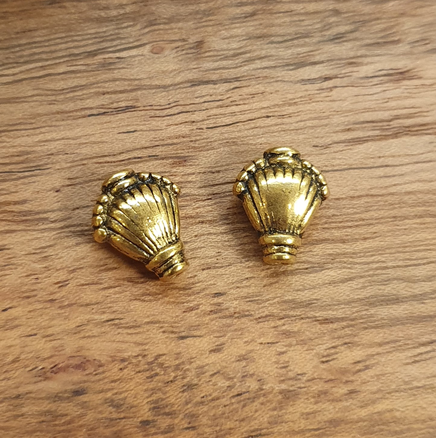 2 Metallperlen Barockdesign, Gotik, Zwischenperlen, 11mm, antik goldfarbig