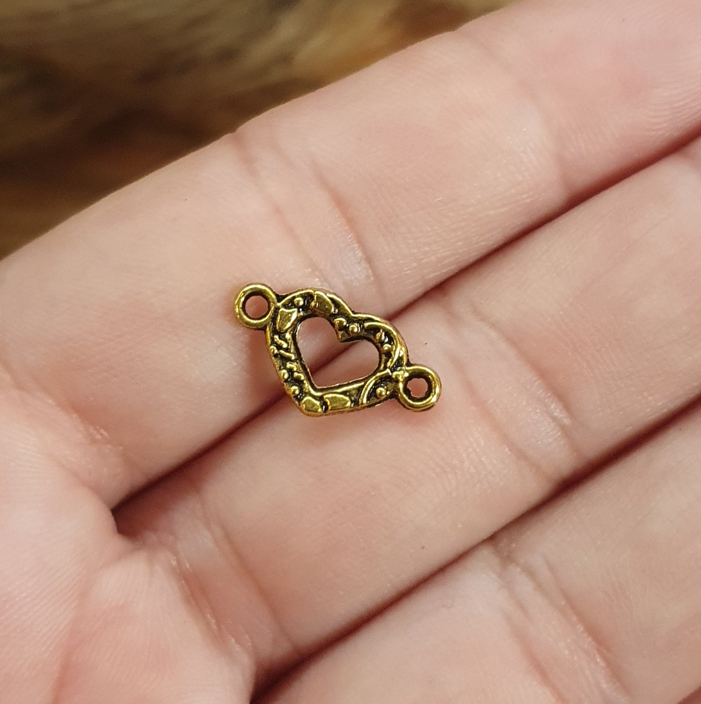 4 Schmuckverbinder Herz in antik goldfarbig, 16mm