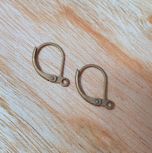 10 zarte Klappbrisuren für Ohrschmuck DIY, 15mm, antik Bronze10 zarte Klappbrisuren aus Messing für Ohrschmuck DIY, 15mm, antik Bronze