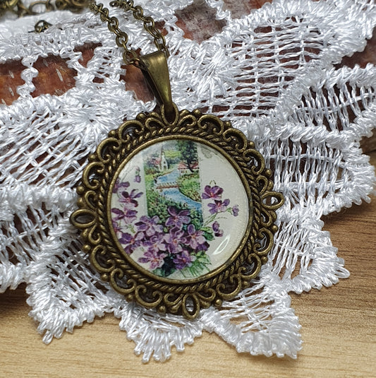 Zarte Kette mit Anhänger, Shabby, wilder Flieder, antik bronzefarbig