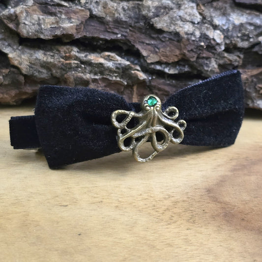 Haarspange mit Samtschleife und kleinem Oktopus