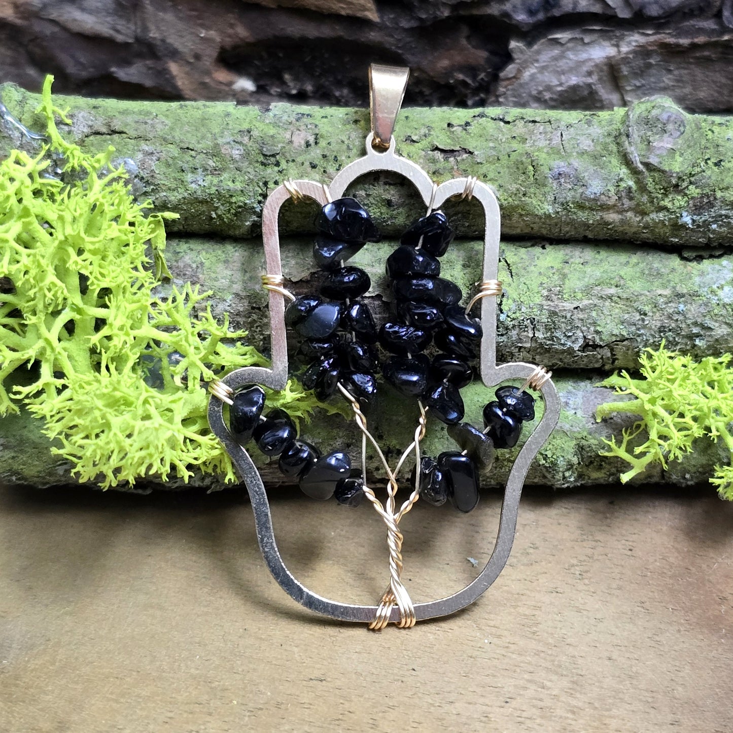 Anhänger Hamsa Hand mit Splitter aus schwarzen Onyx