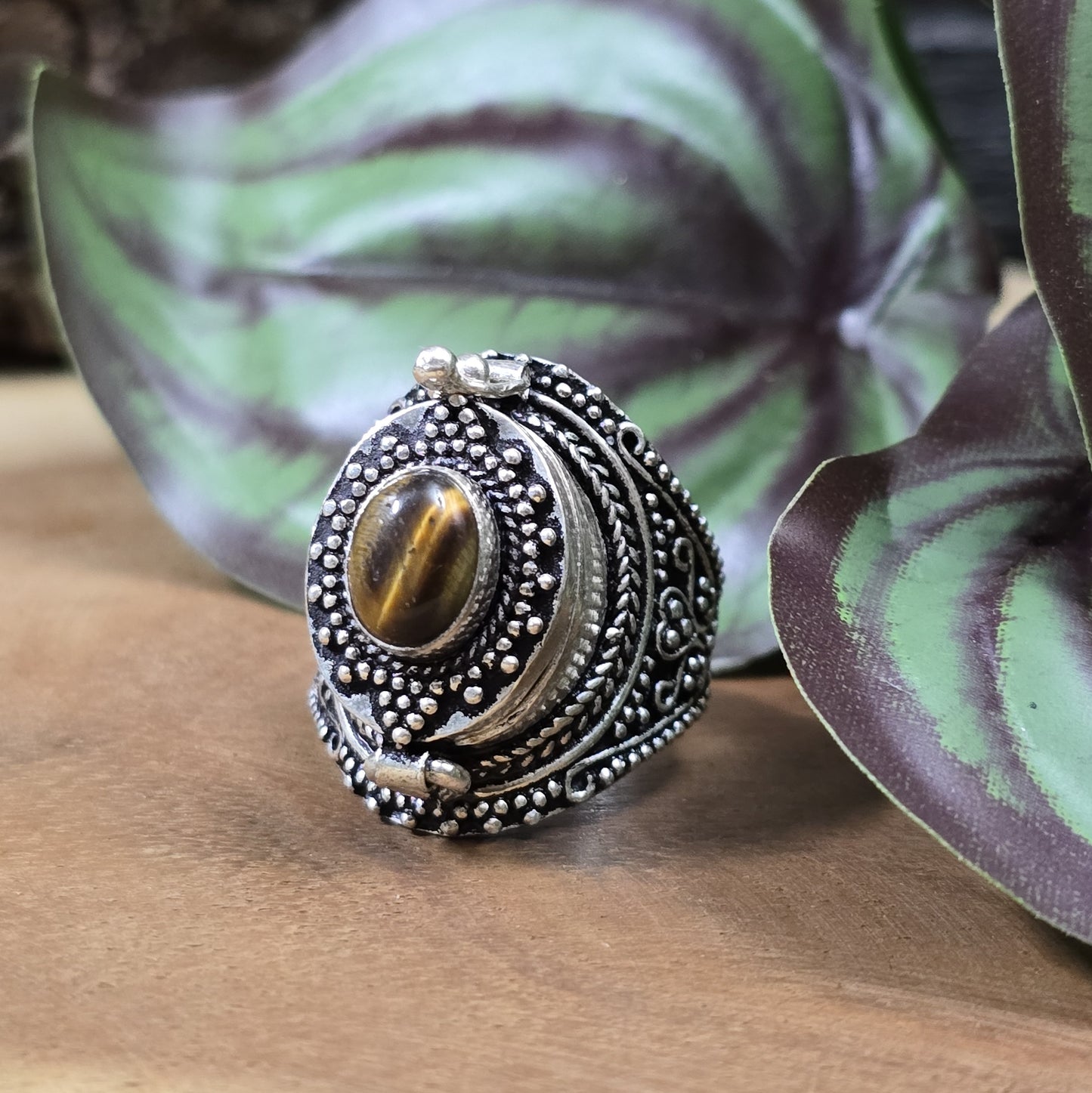 Giftring aus .925 Sterling Silber mit ovalem Tigerauge