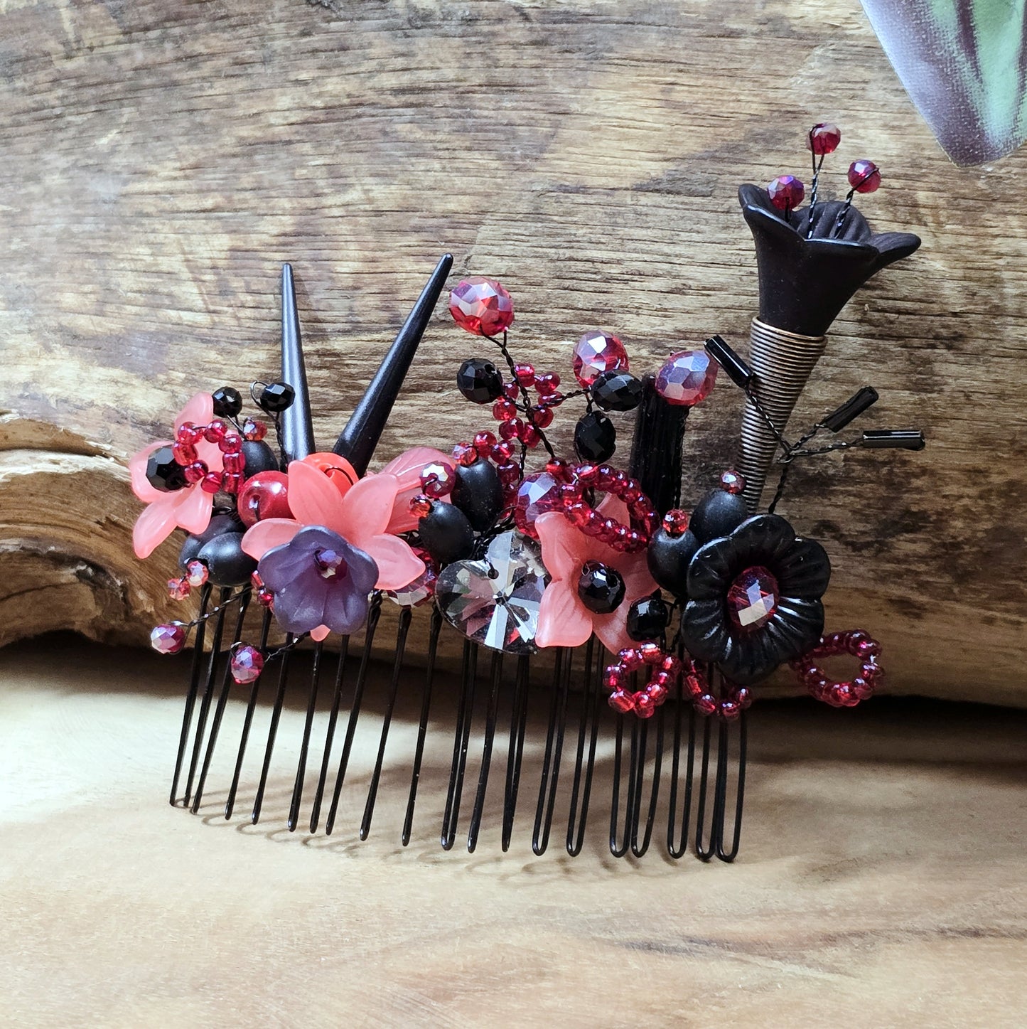 Haarkamm, Gothic Brautschmuck, Schwarz & Rot, Blumen, Blüten und Kristallglas
