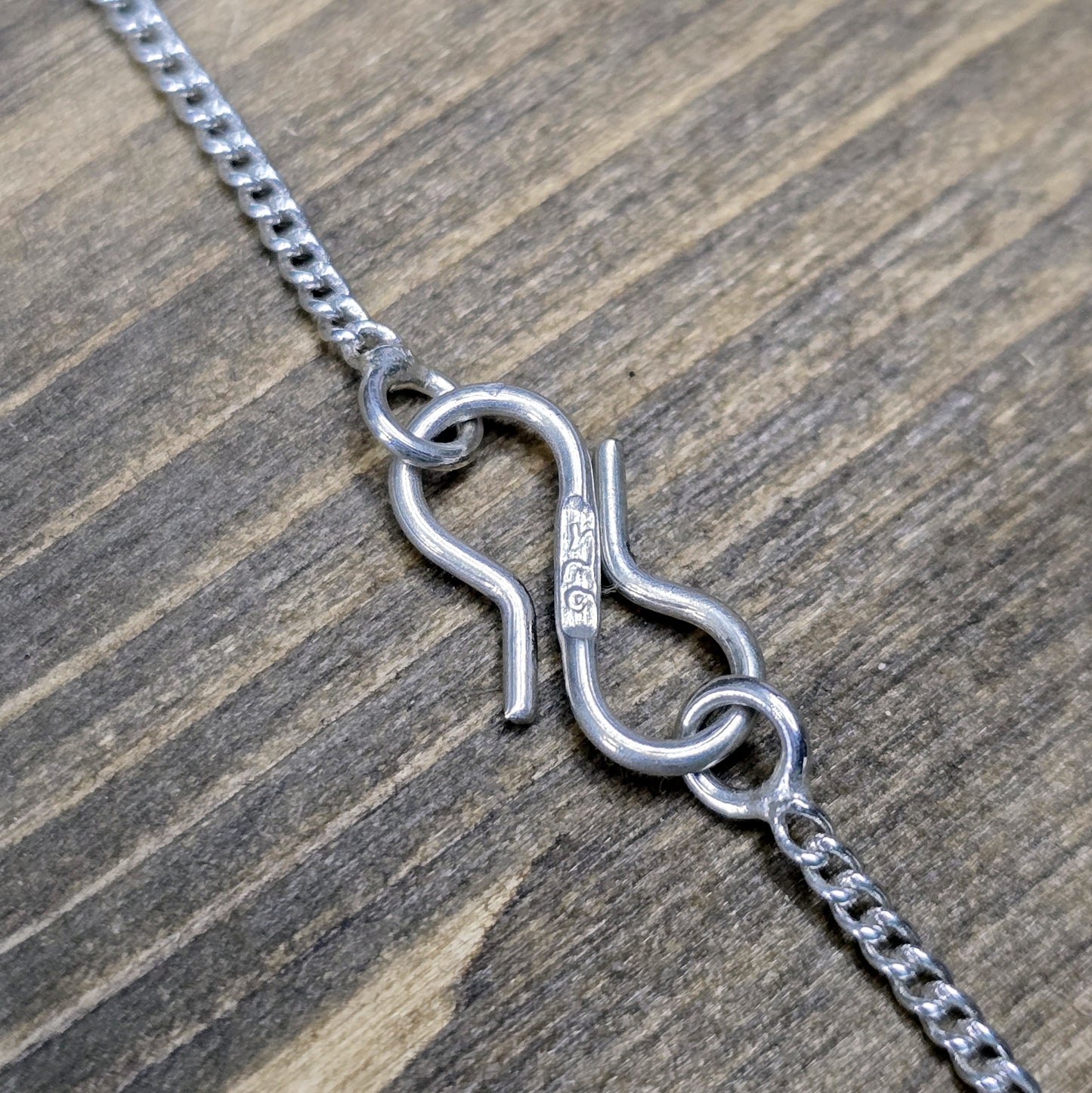 Edle .925 Silberkette mit Lapis Lazuli & stilvollem Hakenverschluss – Zeitlos & elegant