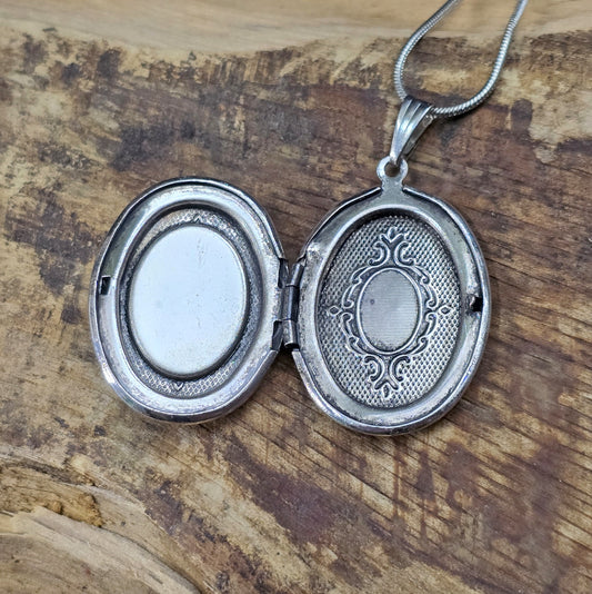 Kette mit Medaillon Anhänger mit Motivcabochon, Pferd & Frau, an Schlangenkette
