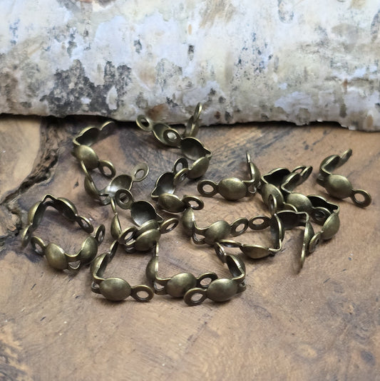 20 antik bronzefarbene Quetschkalotten, Kugelkalotten, Größe: 3,9 x 7,5 mm. Ideal, um Perlen oder Schmucksteine an Drähten zu fixieren. Perfekt für Armbänder, Ketten und Ohrringe.