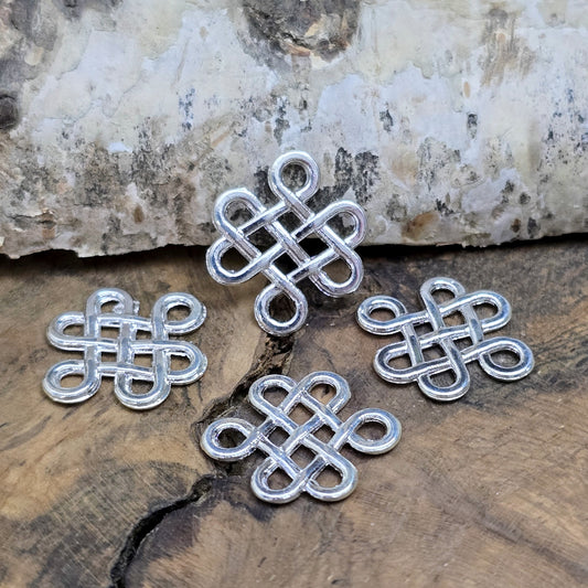 4 Verbinder, Knotenwerk, 17x9mm, versilbert
