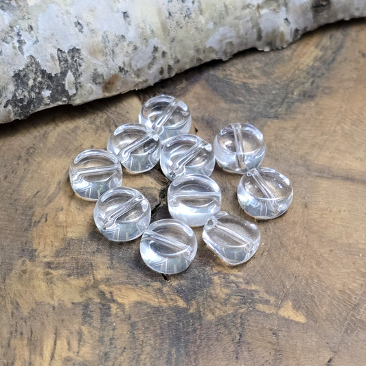 Kleine, flache Glasperlen transparent und farblos, für die individuelle Schmuckherstellung.