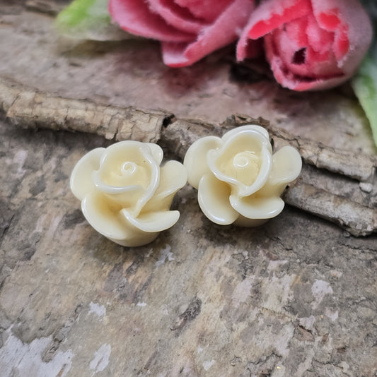 Cabochons Rose – 14mm – Creme – Elegante Akzente für deine Schmuckkreationen 🤍🌹