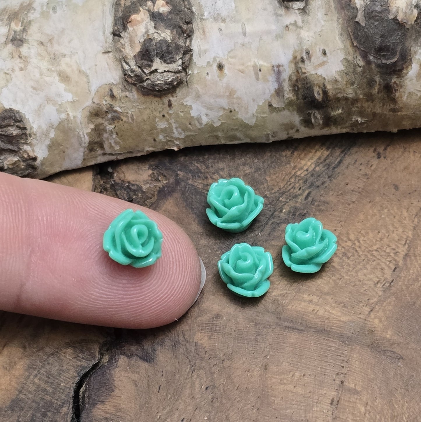 4 Cabochons Rose Mini – 7mm – Türkis – Frische Akzente für deine Schmuckkreationen 💙🌹