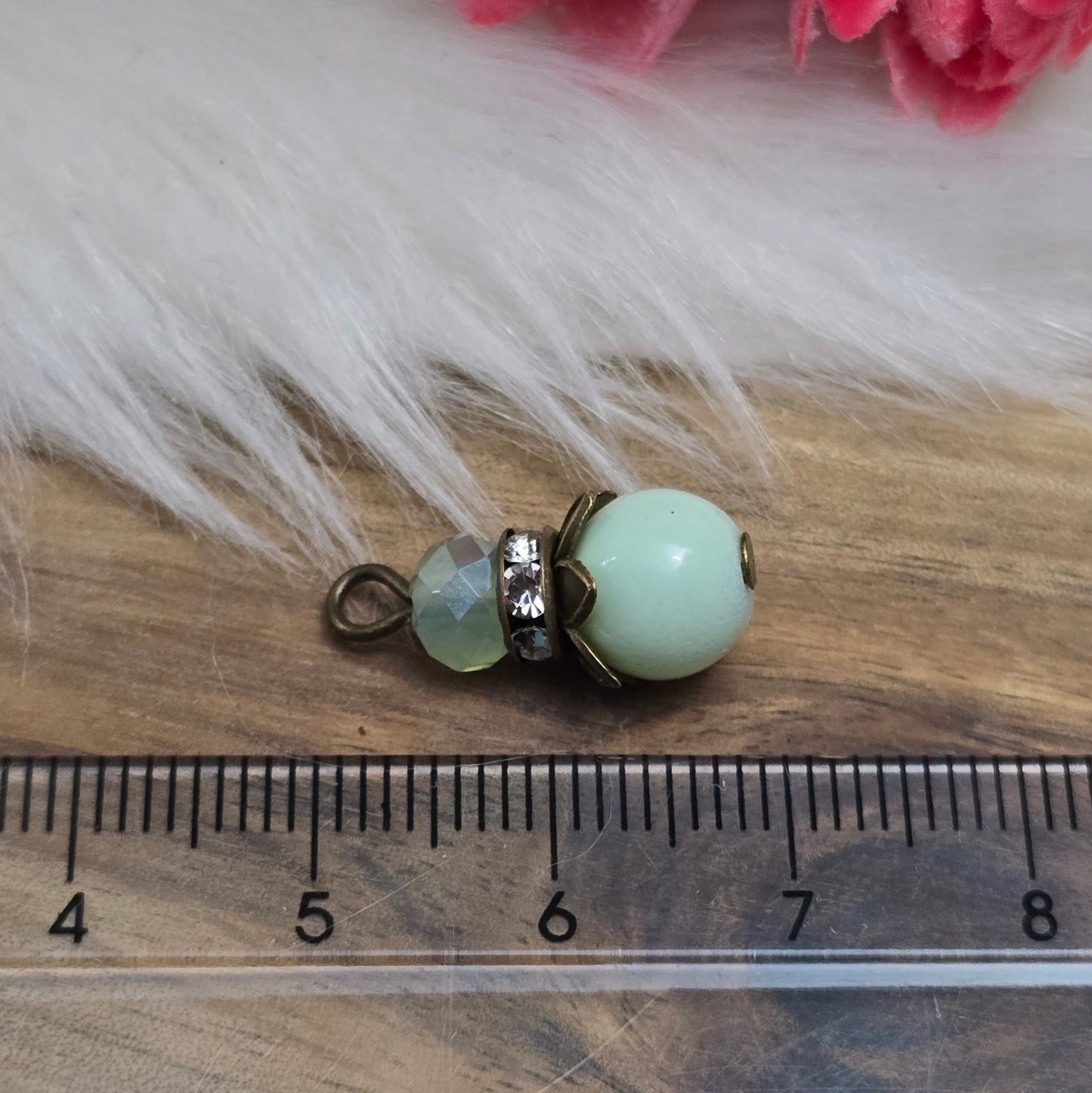 2 Anhänger, 18mm, Glasperlen Lindgrün, Strassrondell, Shabby, antik bronzefarbig, handamde