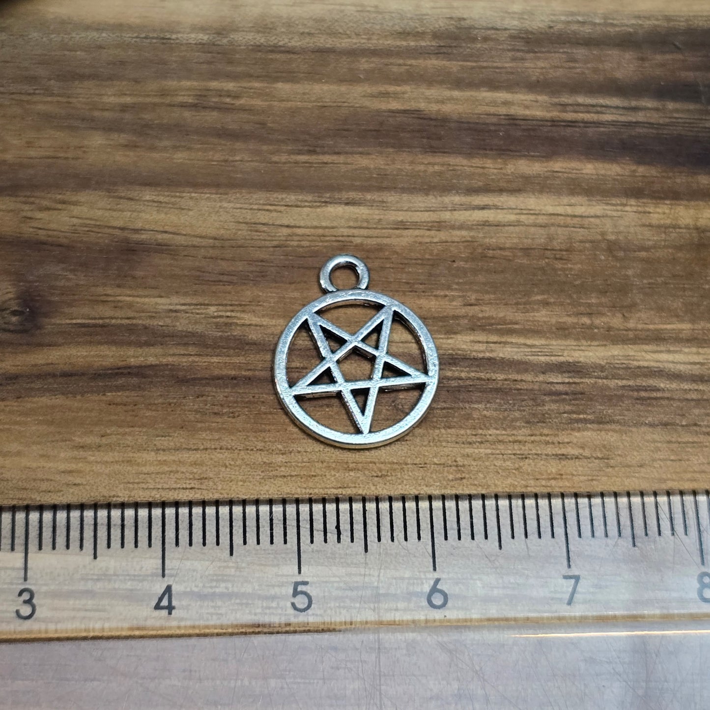 5 Anhänger inverted Pentagramm 16mm antik silberfarbig