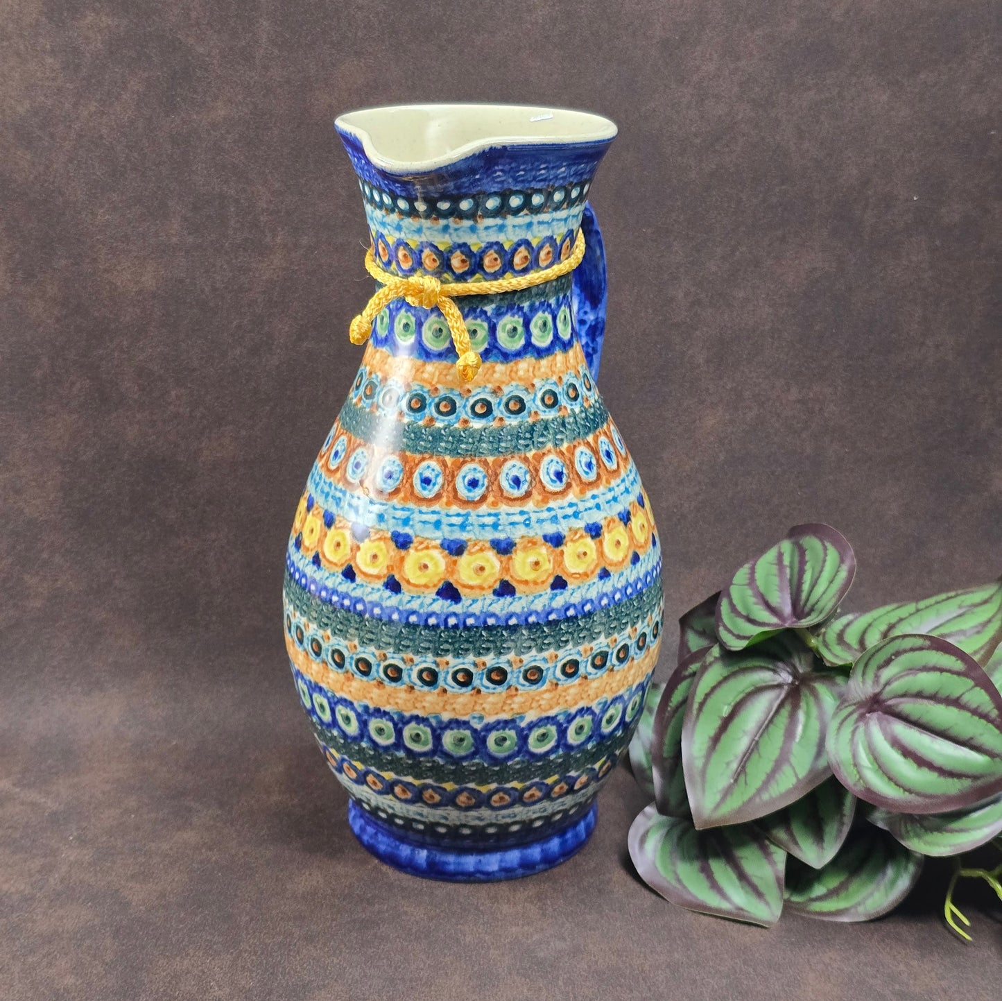 Bunzlauer Schwämmeldekor Krug DDR 1970, handgetöpfert von M. Jürgel. 1,2L Volumen, 25 cm hoch. Sehr guter Vintagezustand, perfekt als Vase oder Sammlerstück.