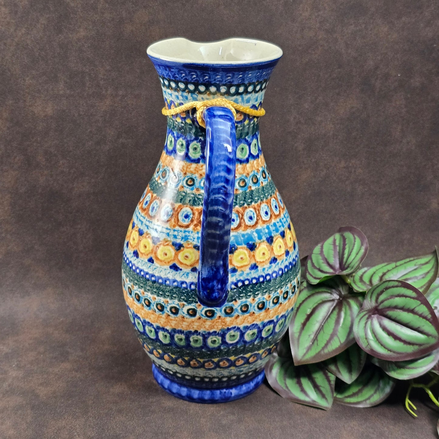 Bunzlauer Schwämmeldekor Krug DDR 1970, handgetöpfert von M. Jürgel. 1,2L Volumen, 25 cm hoch. Sehr guter Vintagezustand, perfekt als Vase oder Sammlerstück.