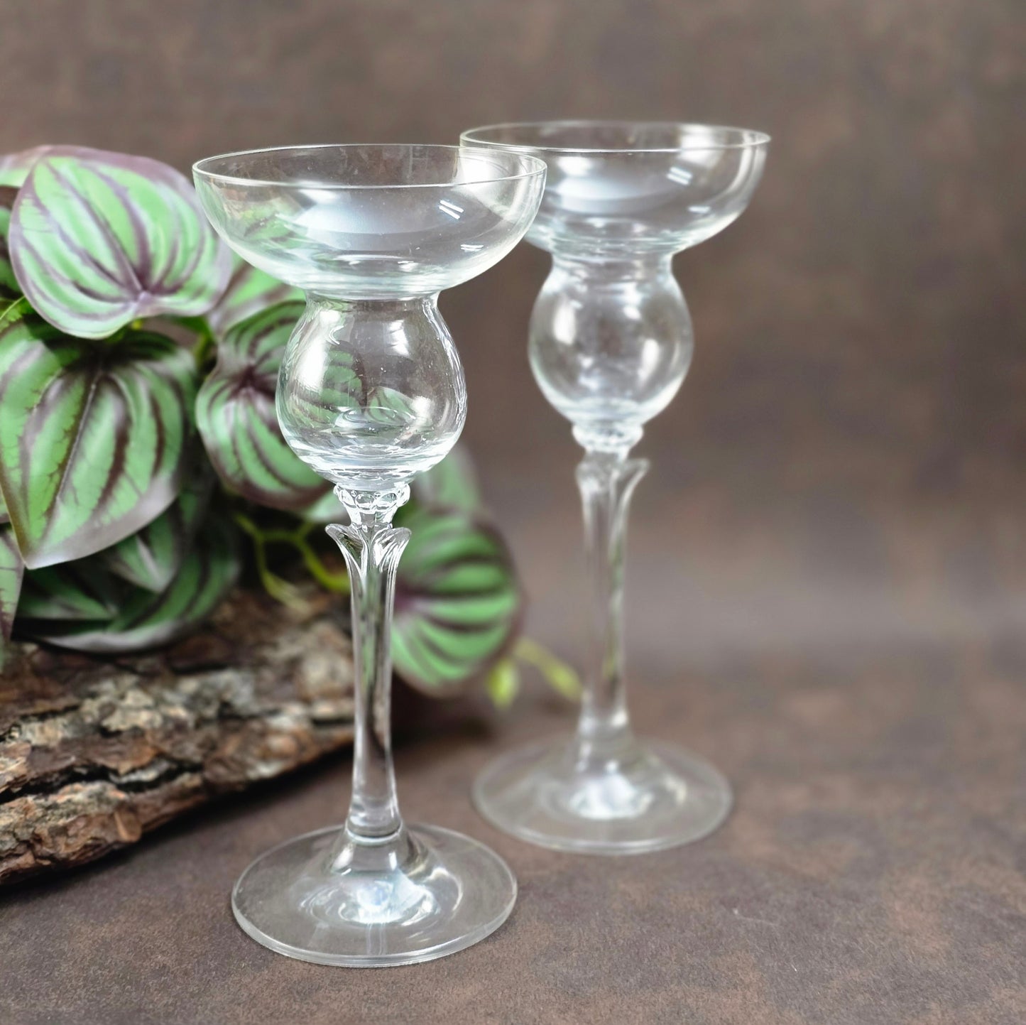 Zwei dekorative Kristall-Kerzenhalter von Schott Zwiesel, ca. 1988–1993. Vielseitig einsetzbar – ideal für Vintage Wohnung oder als edles Geburtstagsgeschenk.