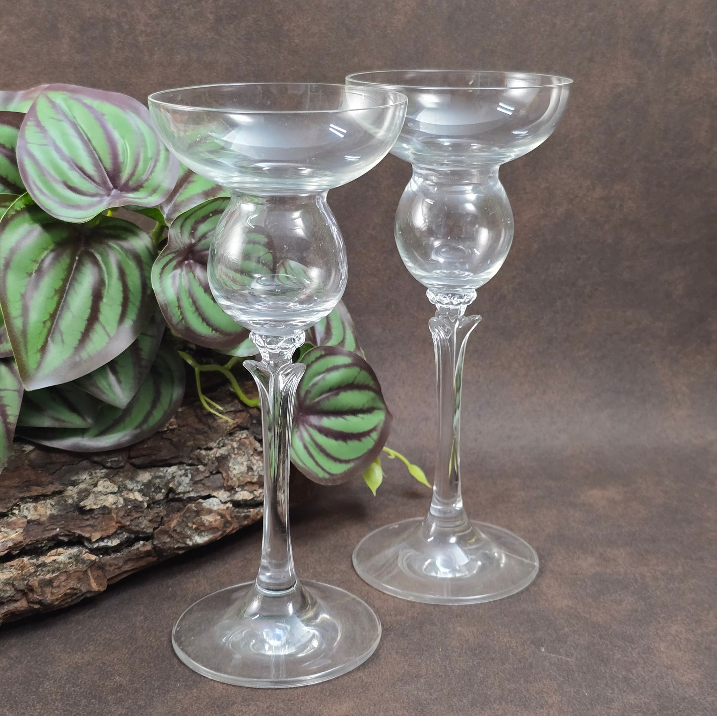 Zwei dekorative Kristall-Kerzenhalter von Schott Zwiesel, ca. 1988–1993. Vielseitig einsetzbar – ideal für Vintage Wohnung oder als edles Geburtstagsgeschenk.