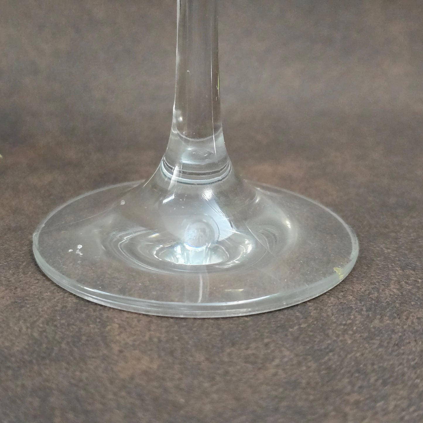 Zwei dekorative Kristall-Kerzenhalter von Schott Zwiesel, ca. 1988–1993. Vielseitig einsetzbar – ideal für Vintage Wohnung oder als edles Geburtstagsgeschenk.