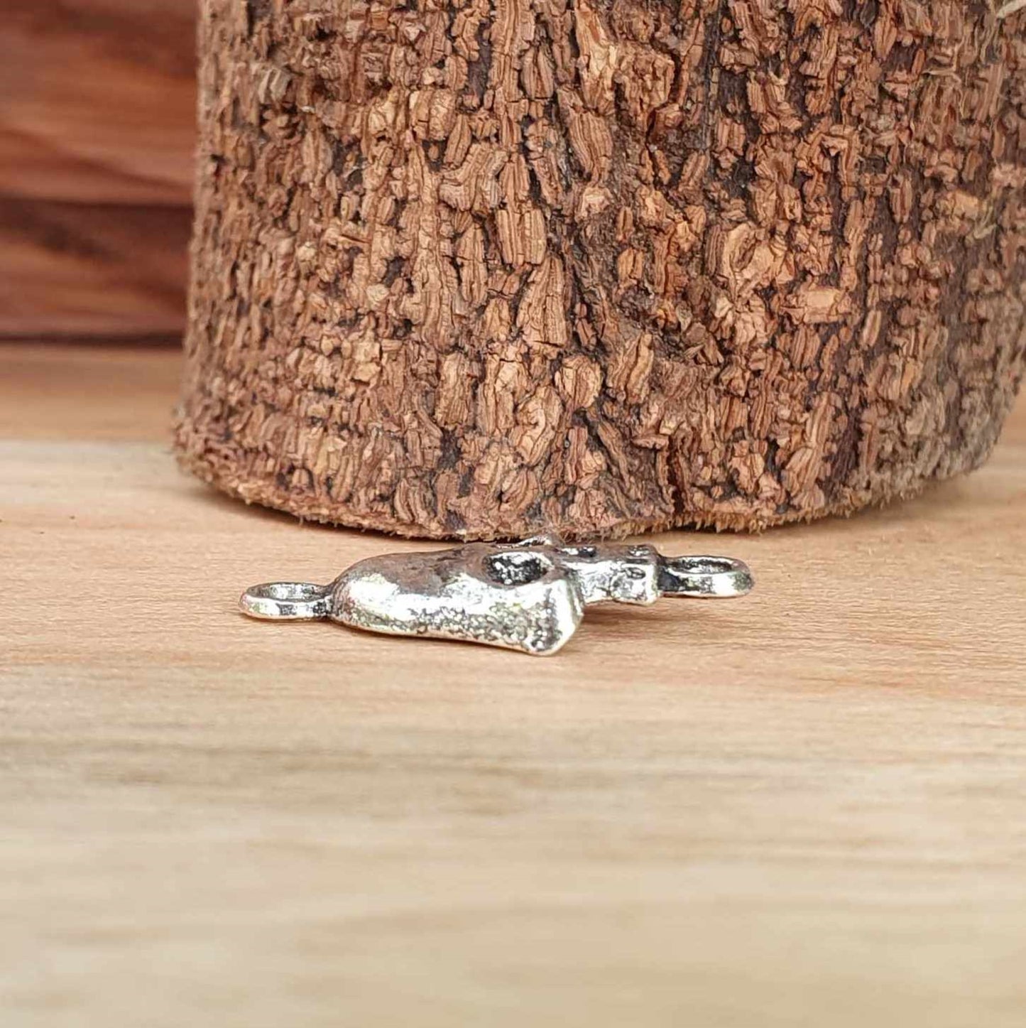 4 Verbinder, Totenkopf, 22mm, antik silberfarbig, Ohrschmuck, Schmuck Basteln