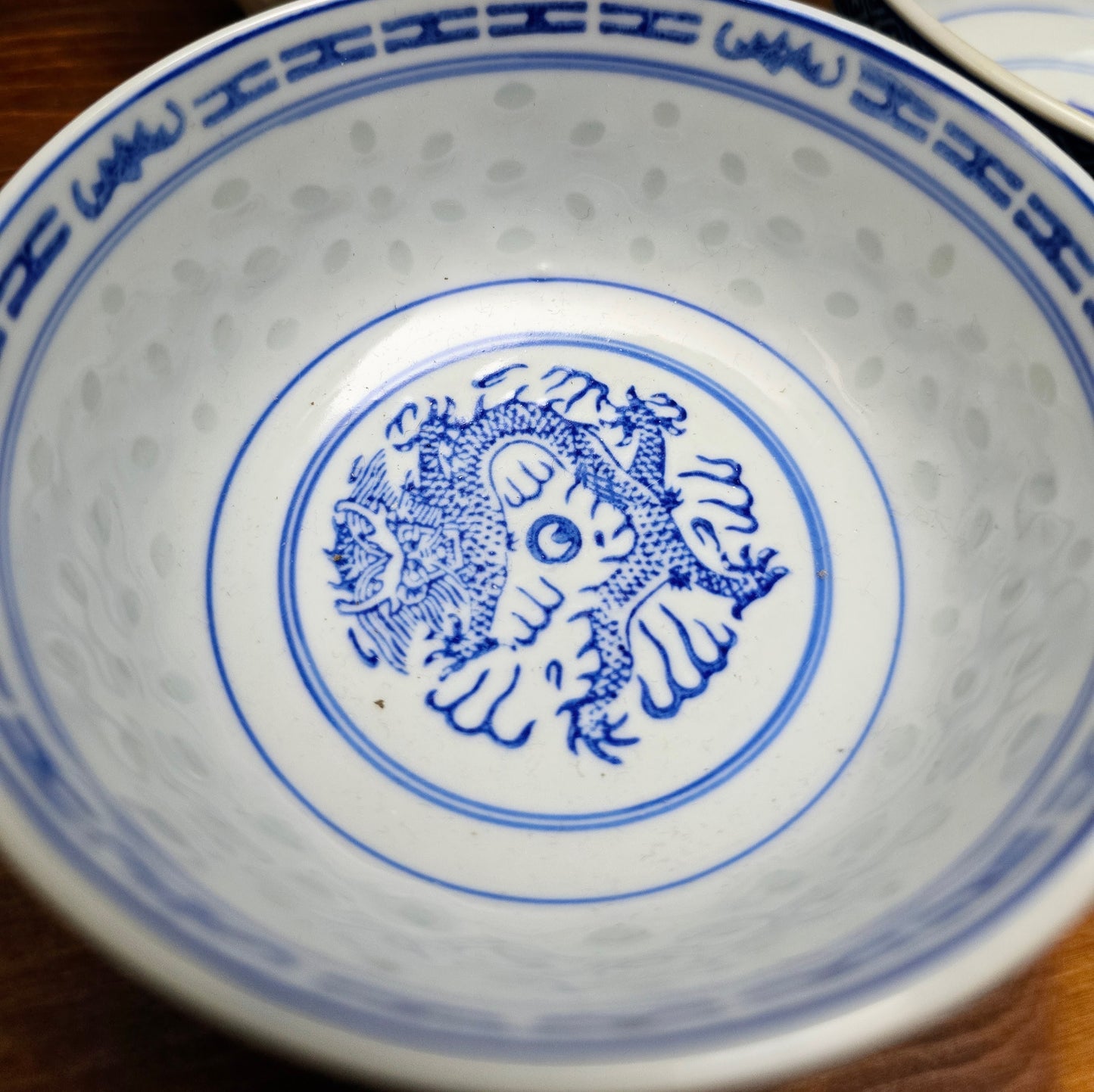 3 Tienshan Schalen „Chinese Blue“ – florale & Drachen-Motive, Porzellan aus Jingdezhen (1970s) – Vintage-Flair & China-Charme für deinen Tisch.