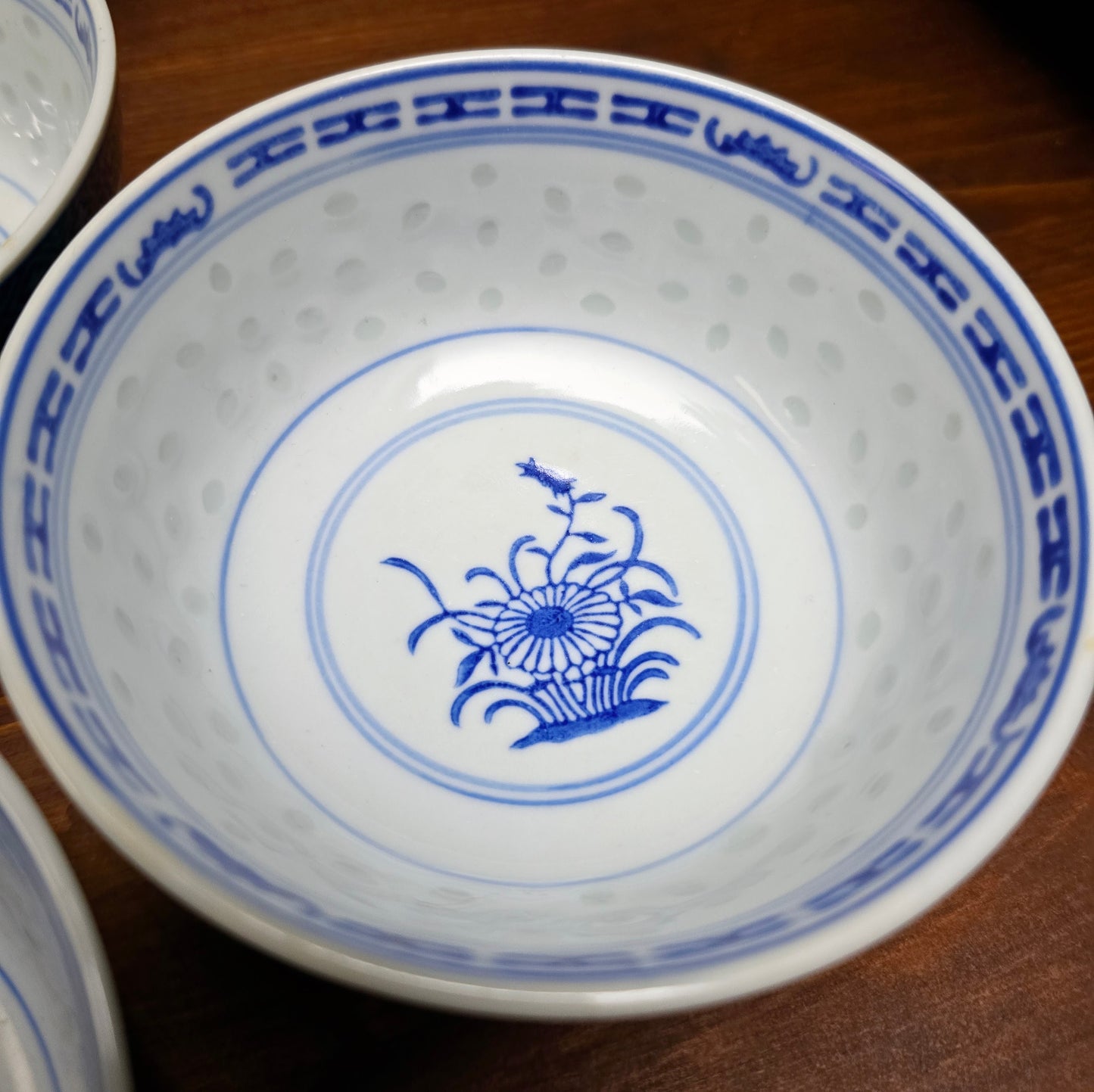 3 Tienshan Schalen „Chinese Blue“ – florale & Drachen-Motive, Porzellan aus Jingdezhen (1970s) – Vintage-Flair & China-Charme für deinen Tisch.