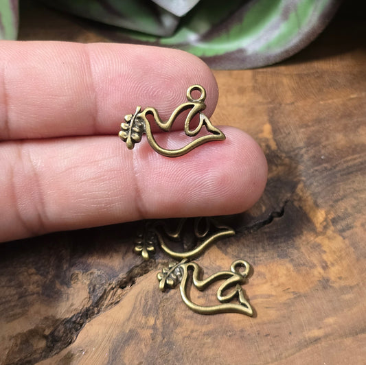 6x Anhänger Vögelchen mit Blätterzweig, antik-bronzefarbig, 17 mm – perfekt für Ketten, Ohrringe, Armbänder & DIY-Schmuck.