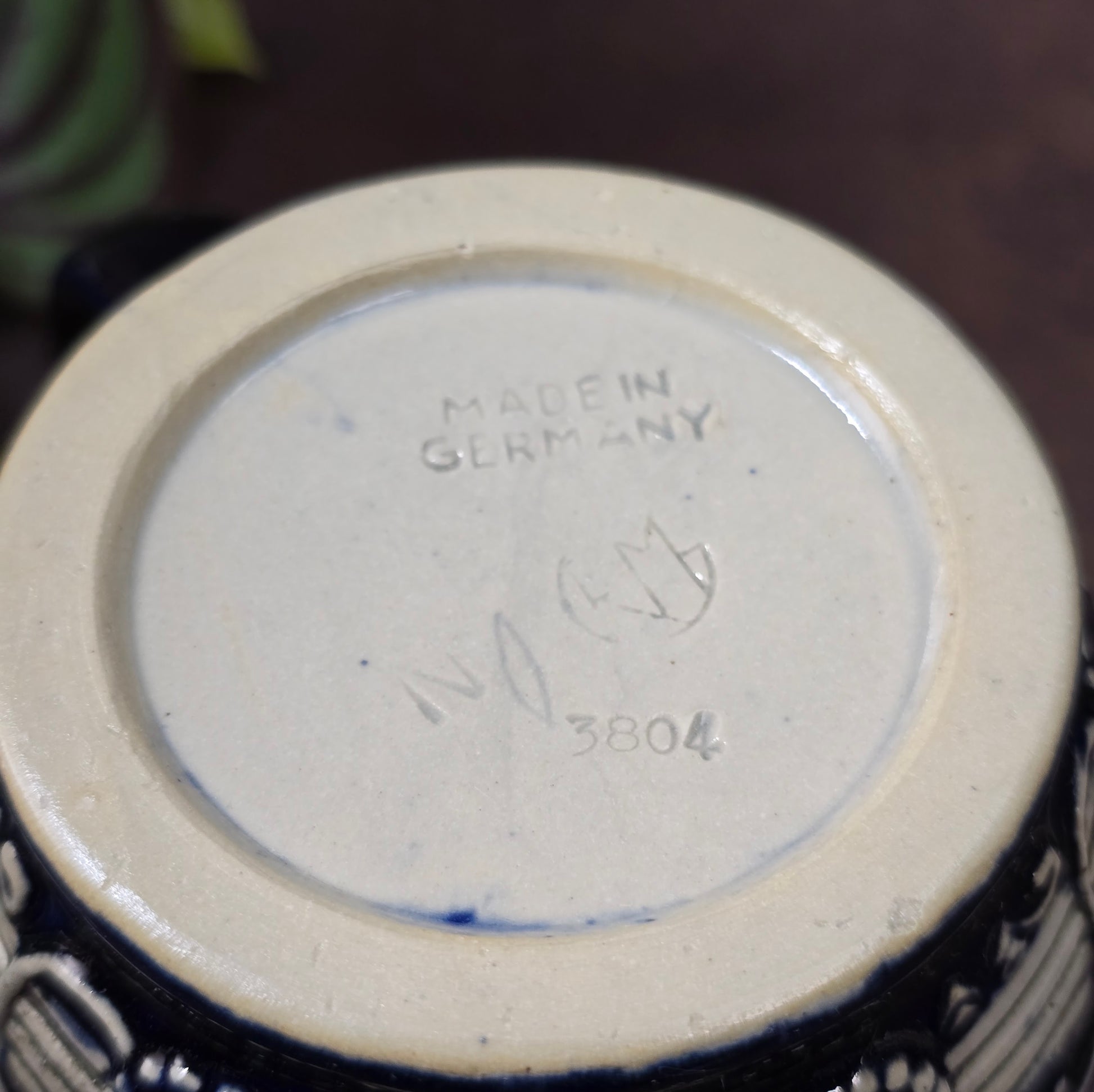 Authentischer Vintage Bierkrug 0,25 L von Merkelbach, Modell 3804. Westerwälder Keramik der 30er im Art Deco Stil – perfekt für Sammler & Deko.