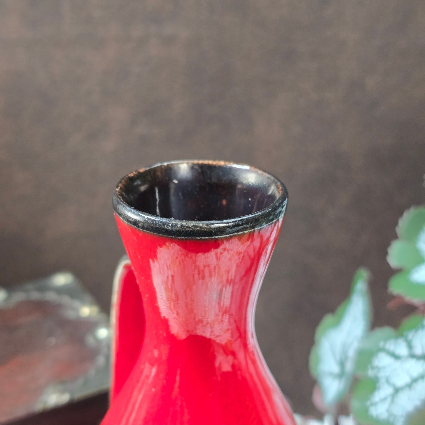 BAY Keramik Vase 222-17, rot mit schwarzem Rand, Mid-Century Fat Lava Design aus den 1960er–70er Jahren, West-Germany Original.