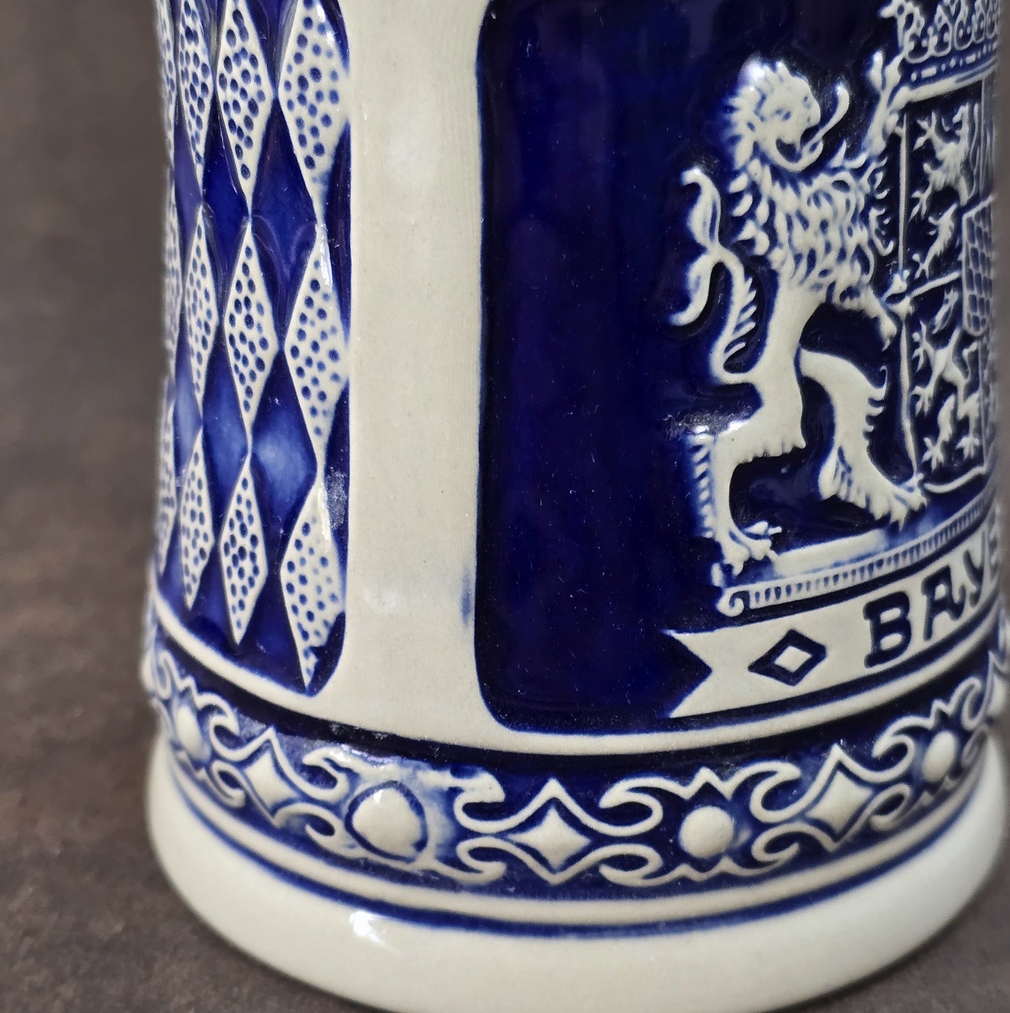 Bayerischer Bierseidel mit Zinndeckel, Steinzeug blau-weiß, GERZ West Germany Vintage 1960er–1970er.