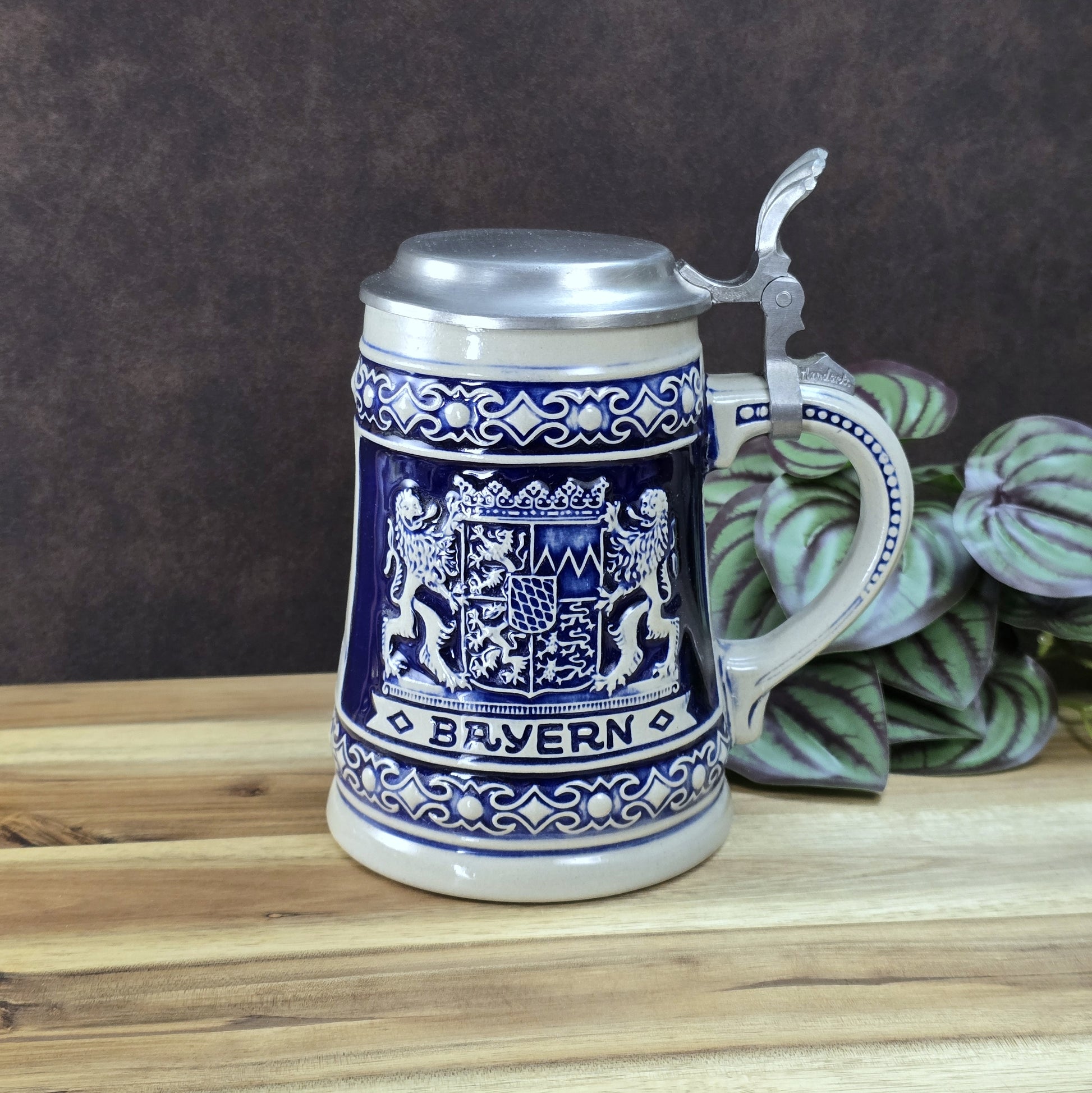 Bayerischer Bierseidel mit Zinndeckel, Steinzeug blau-weiß, GERZ West Germany Vintage 1960er–1970er.