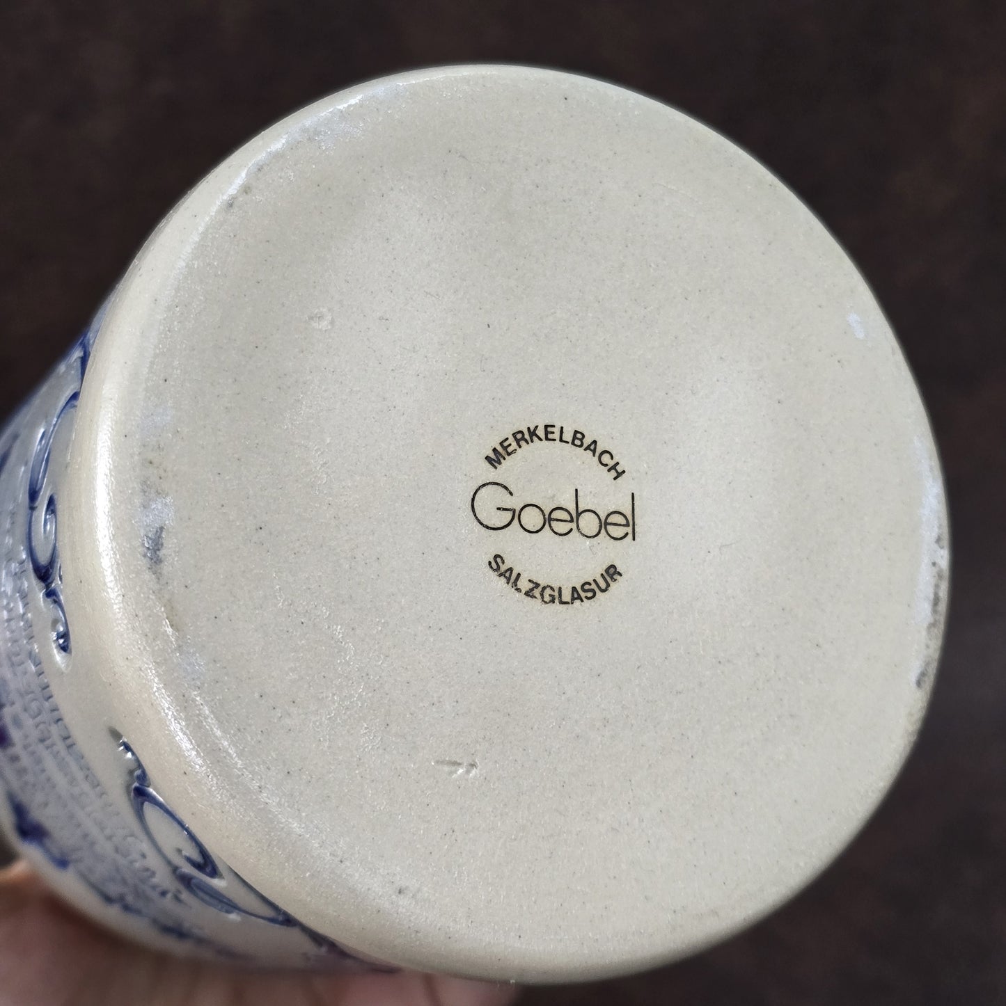 Vintage-Brauereikrug aus Westerwälder Steinzeug mit Zinndeckel, Salzglasur, Goebel Merkelbach, Motiv Herbsthäuser Brauerei Wunderlich, ca. 1970er–80er.