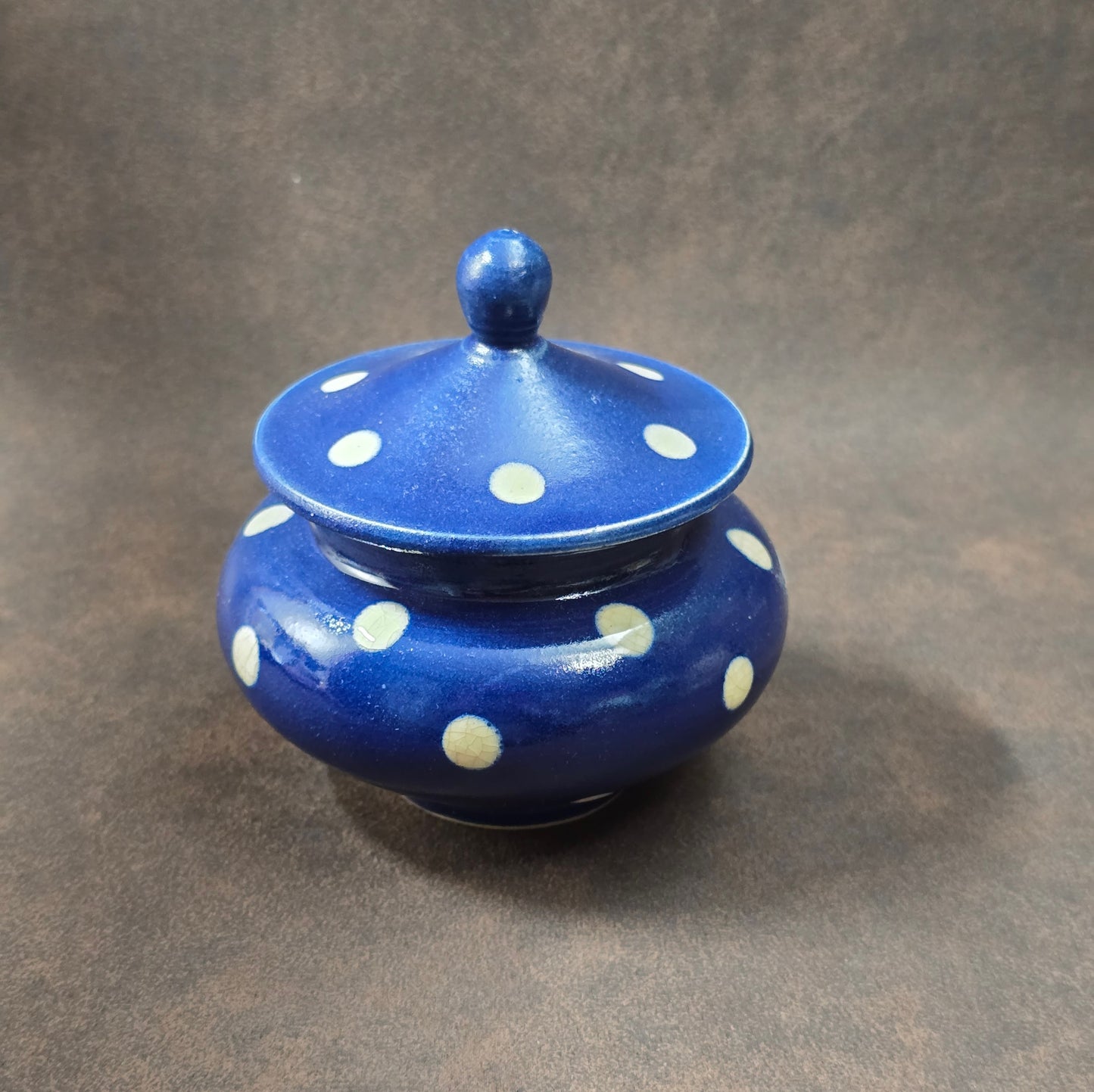Zuckerdose Bürgel, Töpferei Reichmann, dunkelblaue Keramik mit weißen Punkten, Vintage DDR-Keramik 1960er, Geschenk oder Tischdeko.