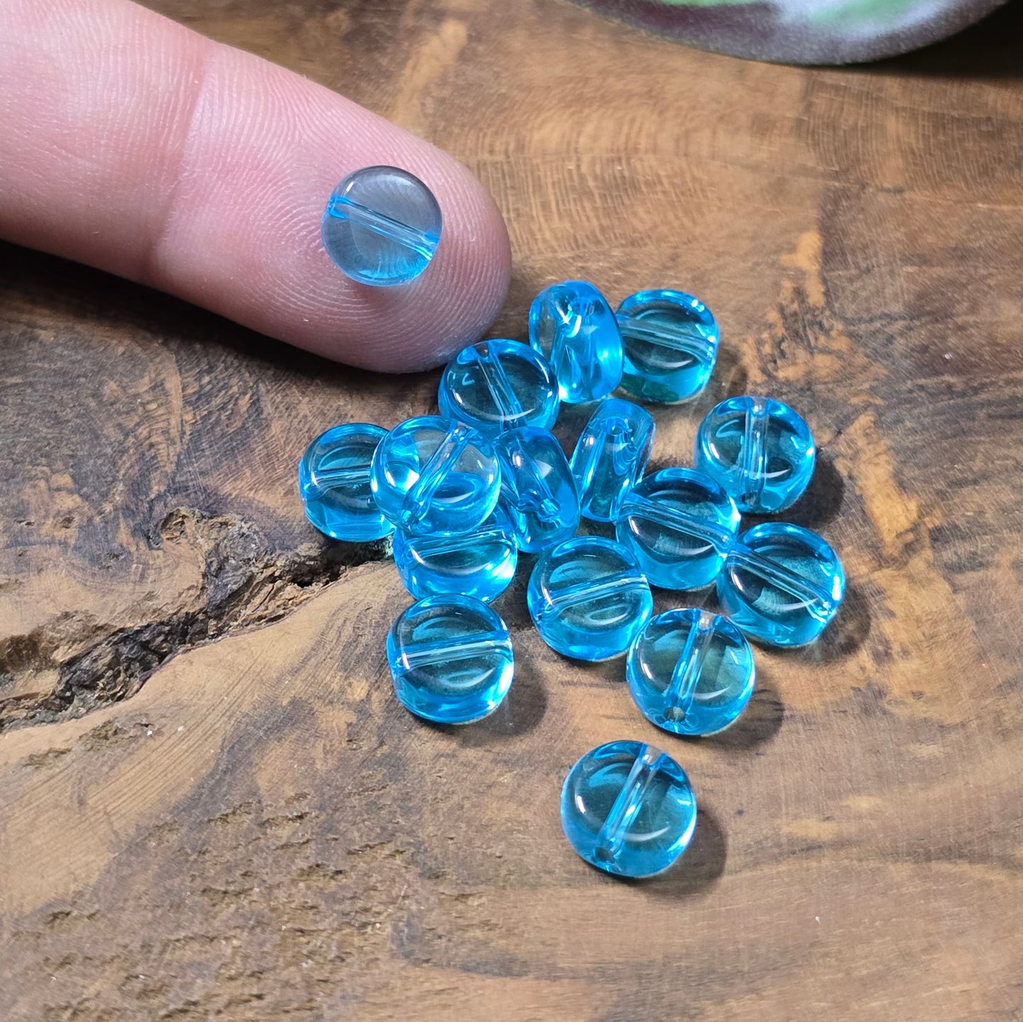 20 glänzende Glasperlen in Linsenform, Ø 8 mm, perfekt für Schmuckherstellung und DIY-Projekte.