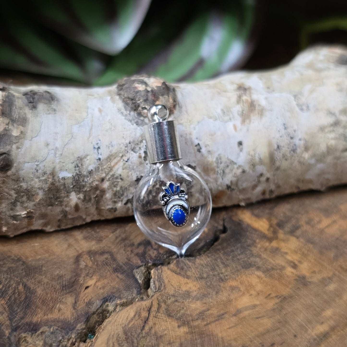 3-teilige Glasphiole im Ethno-Design mit Kappe zum Befüllen, ideal für DIY-Schmuck, Armbänder, Ohrringe und individuelle Anhänger.