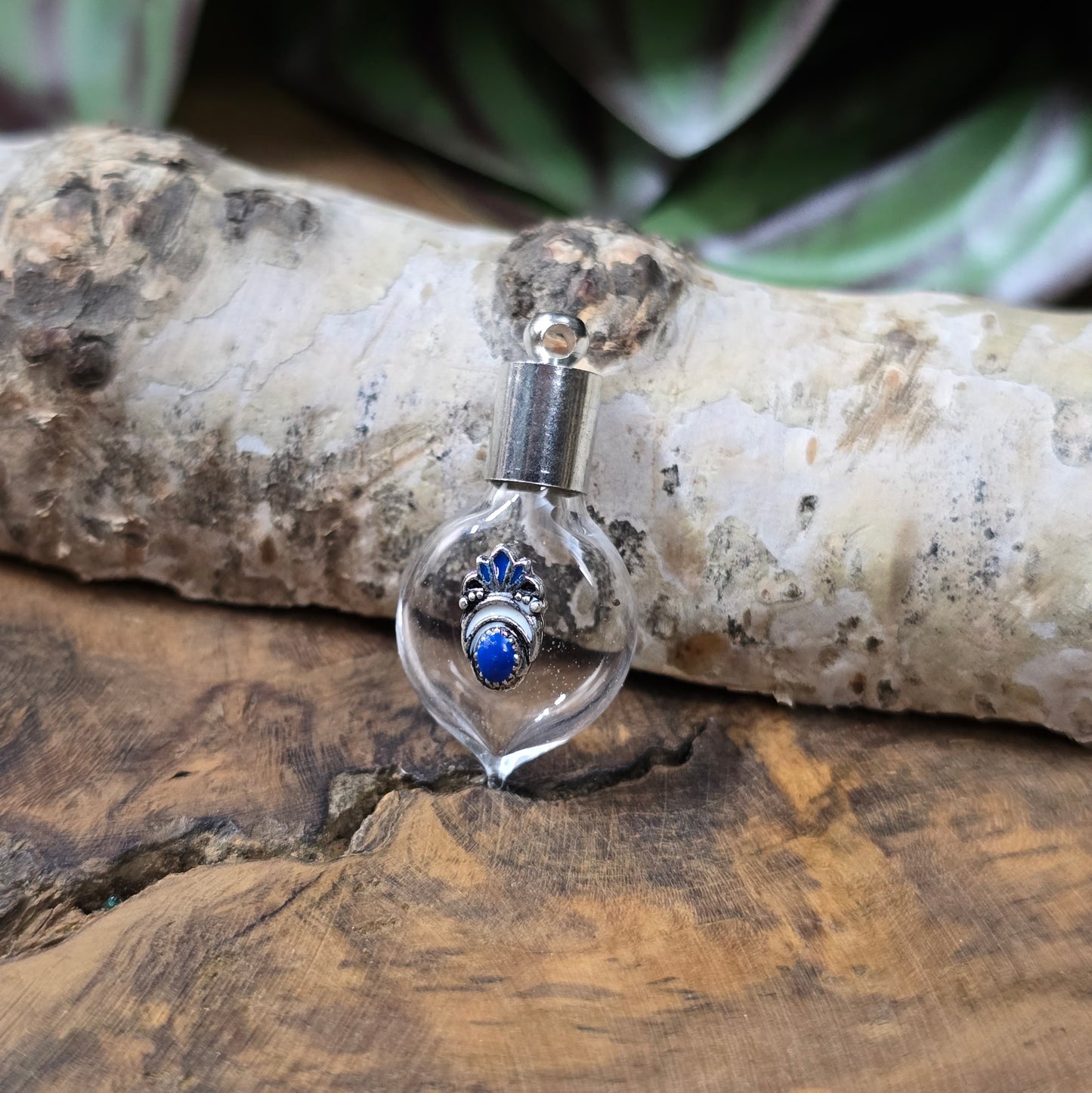 3-teilige Glasphiole im Ethno-Design mit Kappe zum Befüllen, ideal für DIY-Schmuck, Armbänder, Ohrringe und individuelle Anhänger.