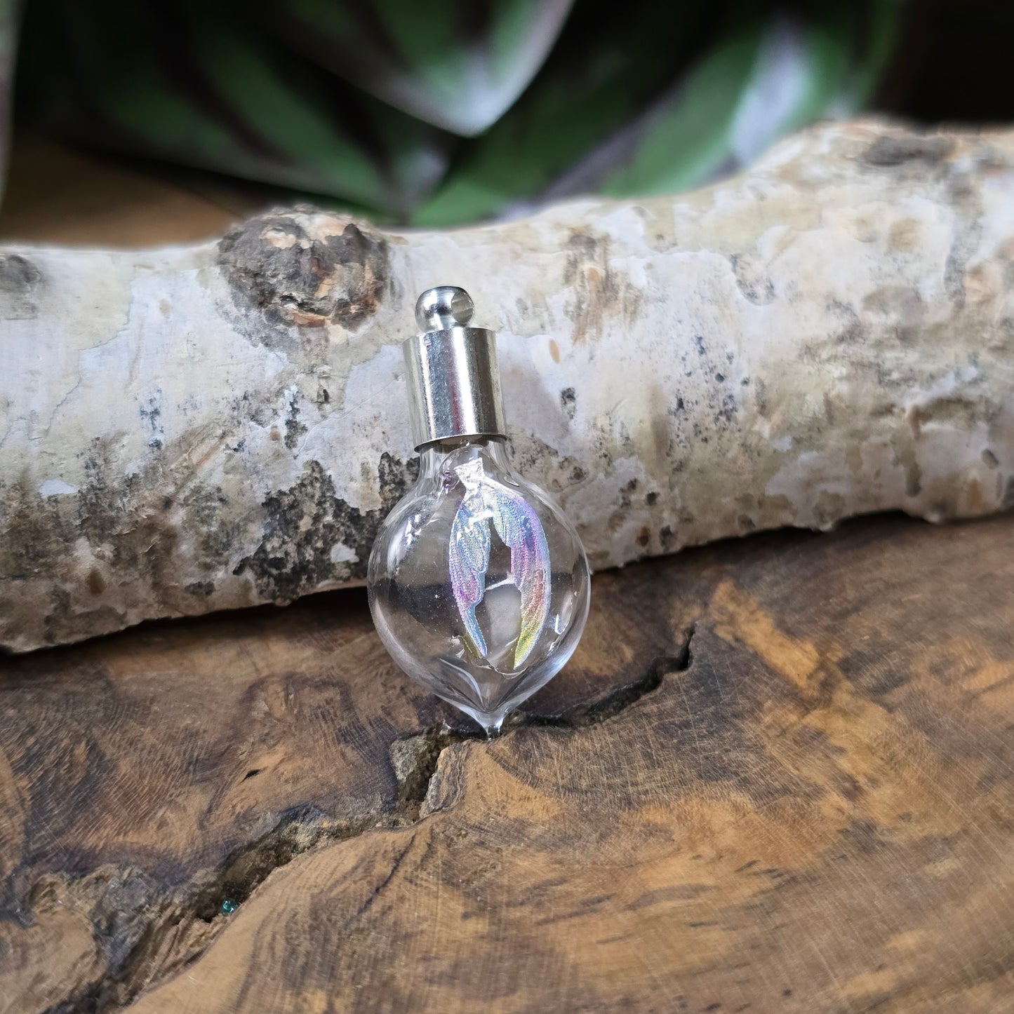 Glasphiole 21 mm im Schwanzflossen-Design, 3-teilig, Glasflasche mit Kappe zum Befüllen – ideal für DIY-Schmuckanhänger oder Bastelarbeiten.