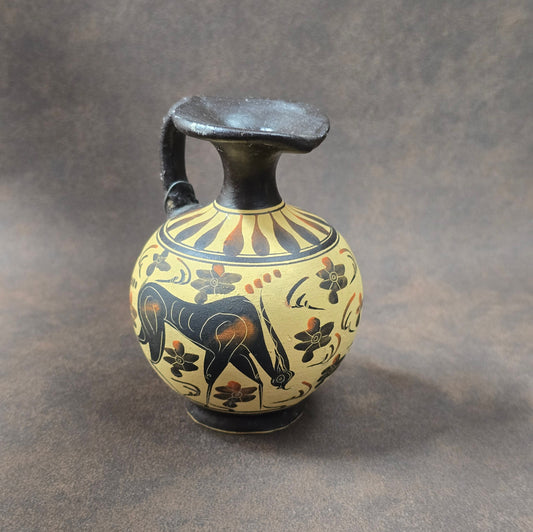 Griechische Replik-Keramikvase, ca. 2000er Jahre, 10 cm hoch, bemalt im Stil antiker Vorbilder, dekorativ als Sammlerstück oder Tischdeko.