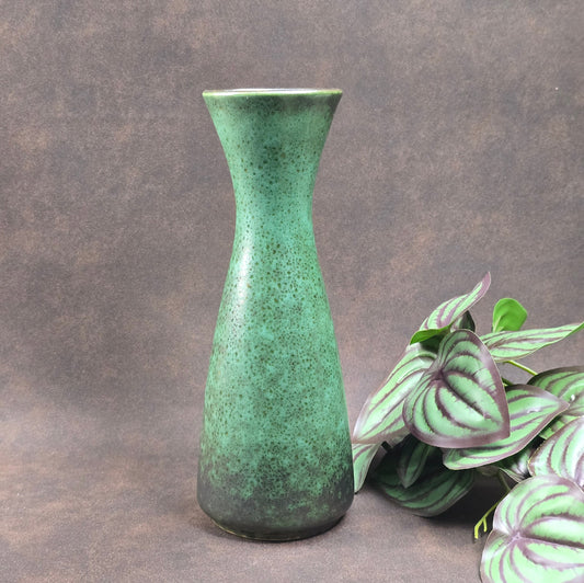 Jasba Vintage-Keramikvase 102/20 – 1970er, smaragdgrün mit dunklem Verlauf, matt & glänzend. Sammlerobjekt in sehr gutem Zustand. Made in Germany.