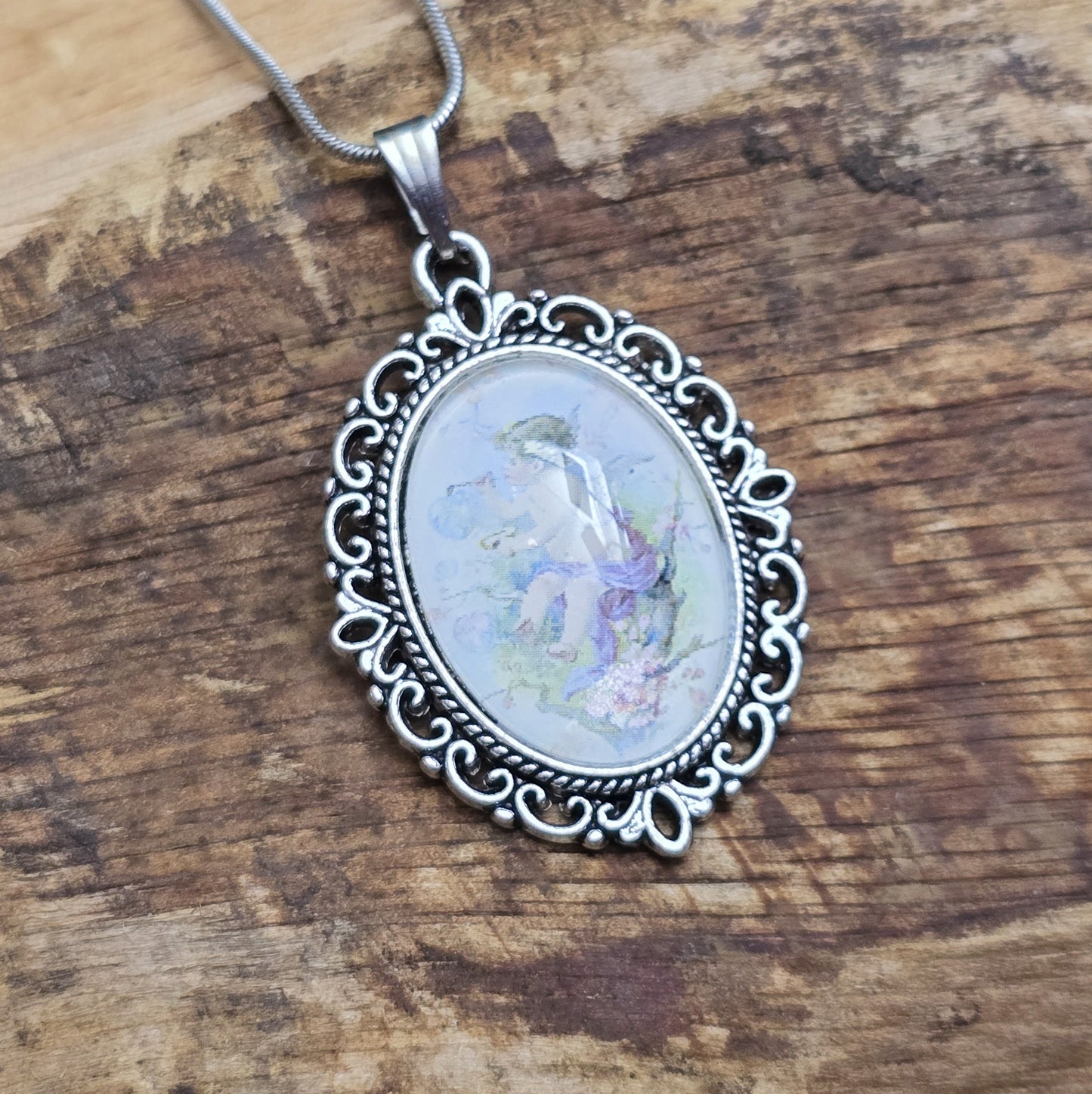 Kette mit Anhänger mit Motivcabochon, an Schlangenkette