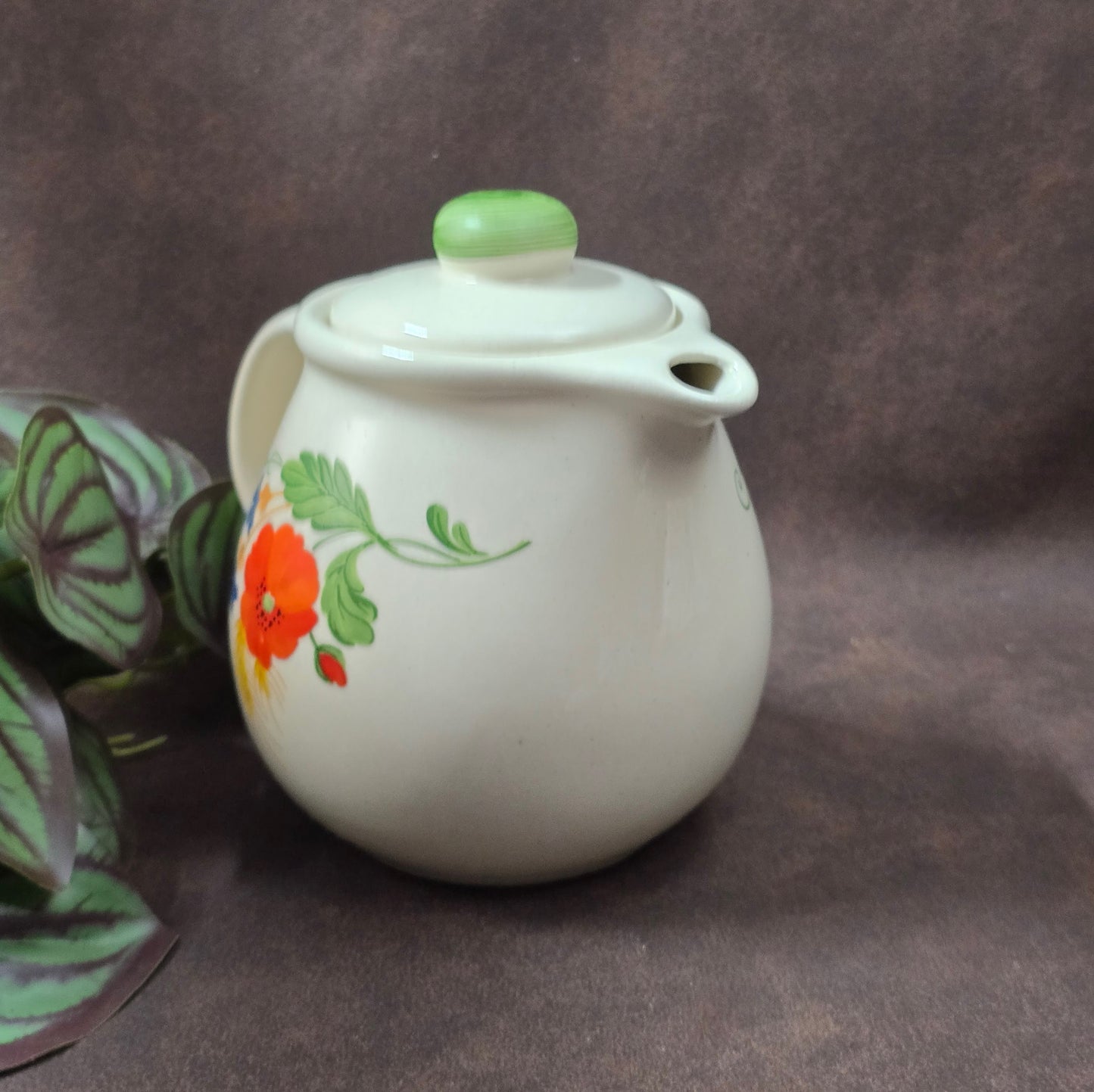 Charmante Vintage-Kaffeekanne aus der DDR (VEB Torgau, 1960er) mit Mohnblumen-Dekor, 0,5 L – ideal für Sammler & Landhausküchen.