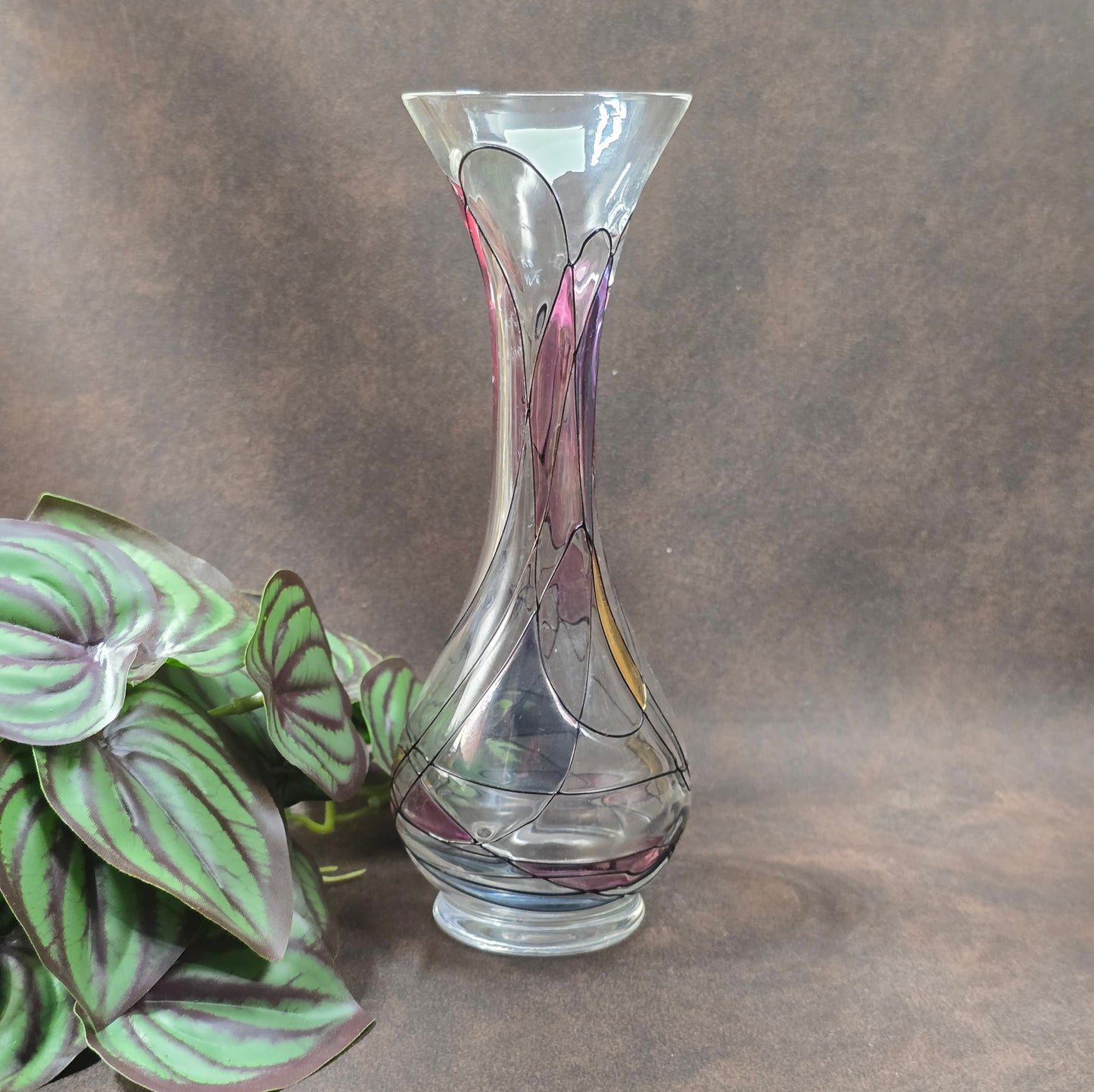 Handbemalte Lucka Glas Vase im Art-Deco-inspirierten DDR-Design. 1970er Original mit Aufkleber – ein Must-have für Vintage-Liebhaber.